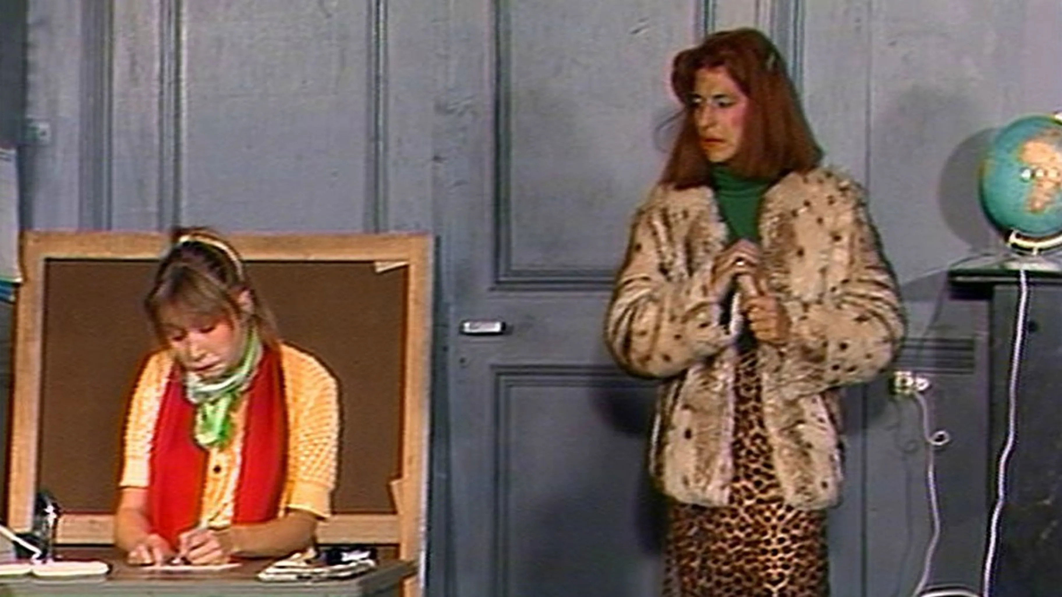 Santa Claus Is a Stinker Background