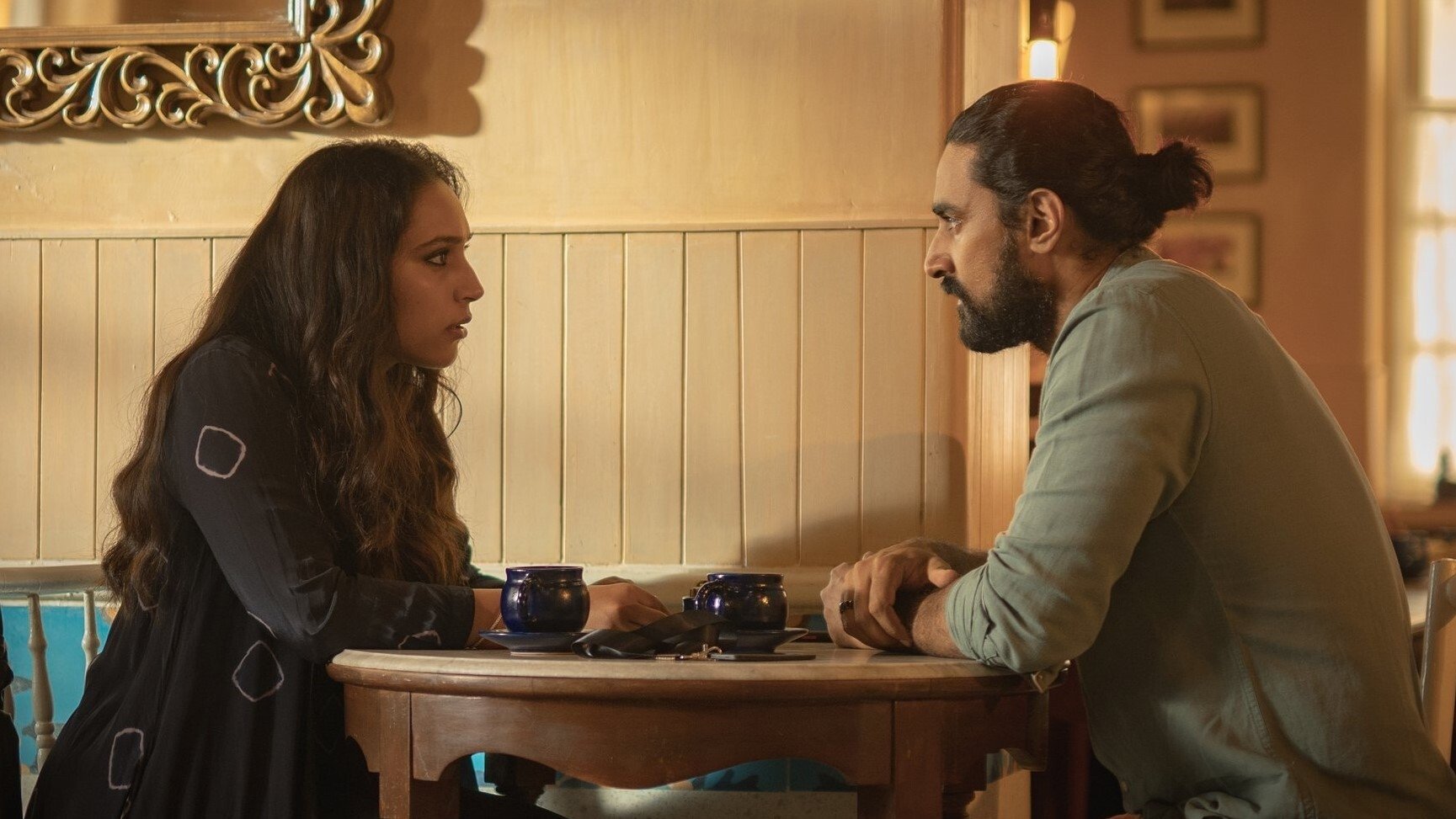 Ankahi Kahaniya Background