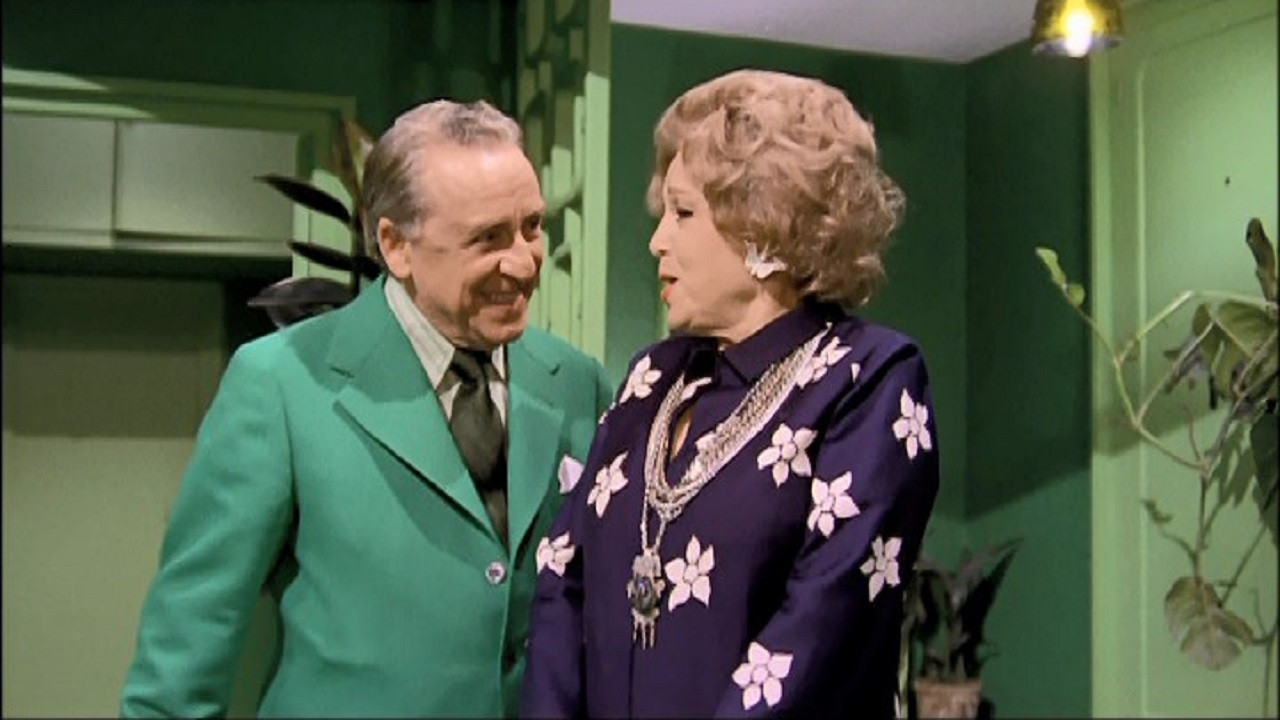 El abuelo tiene un plan Background