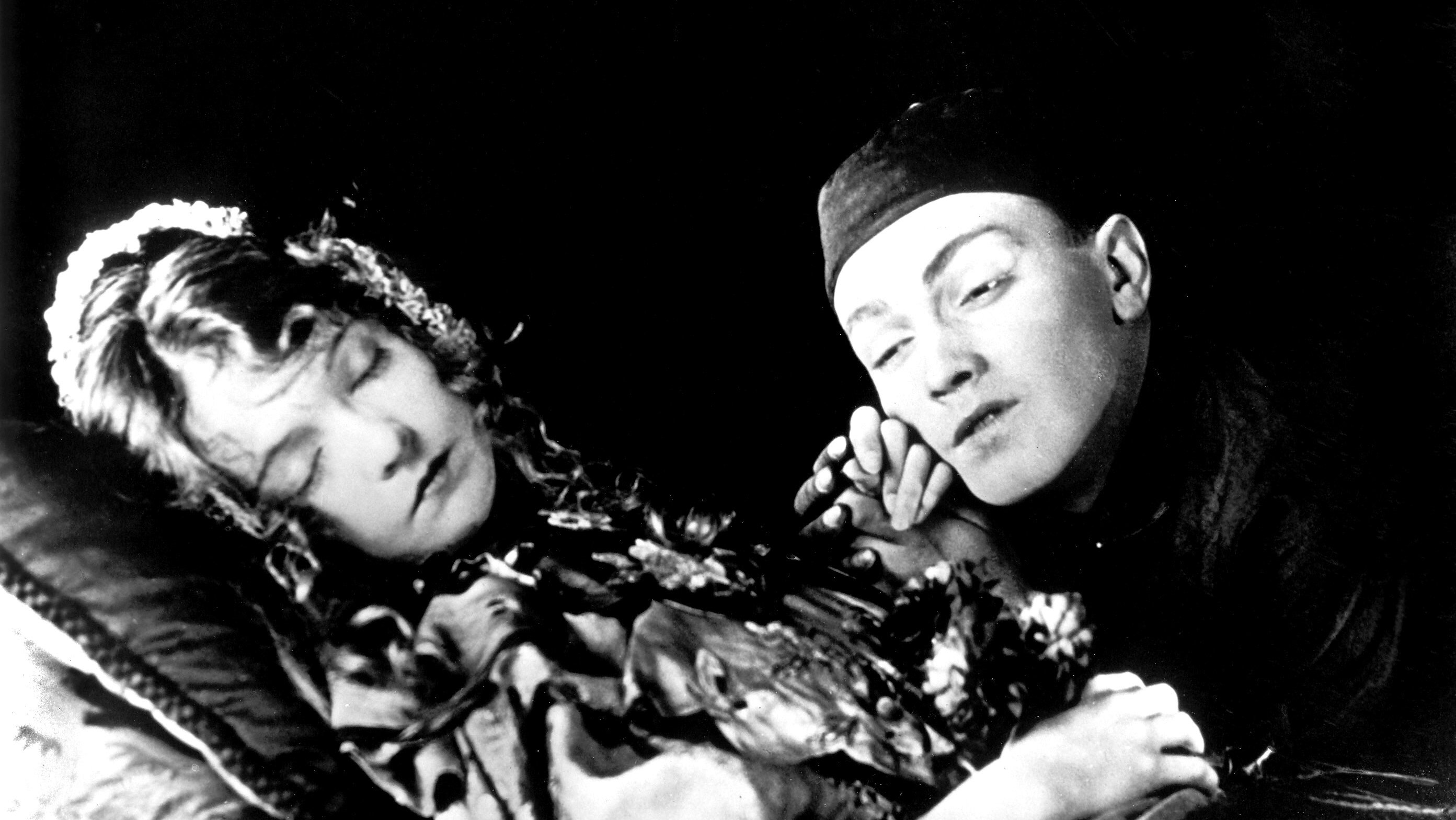 Broken Blossoms or The Yellow Man and the Girl Background