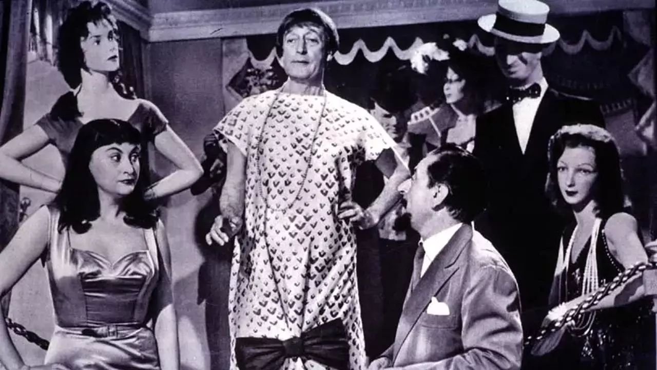 Toto in Paris Background