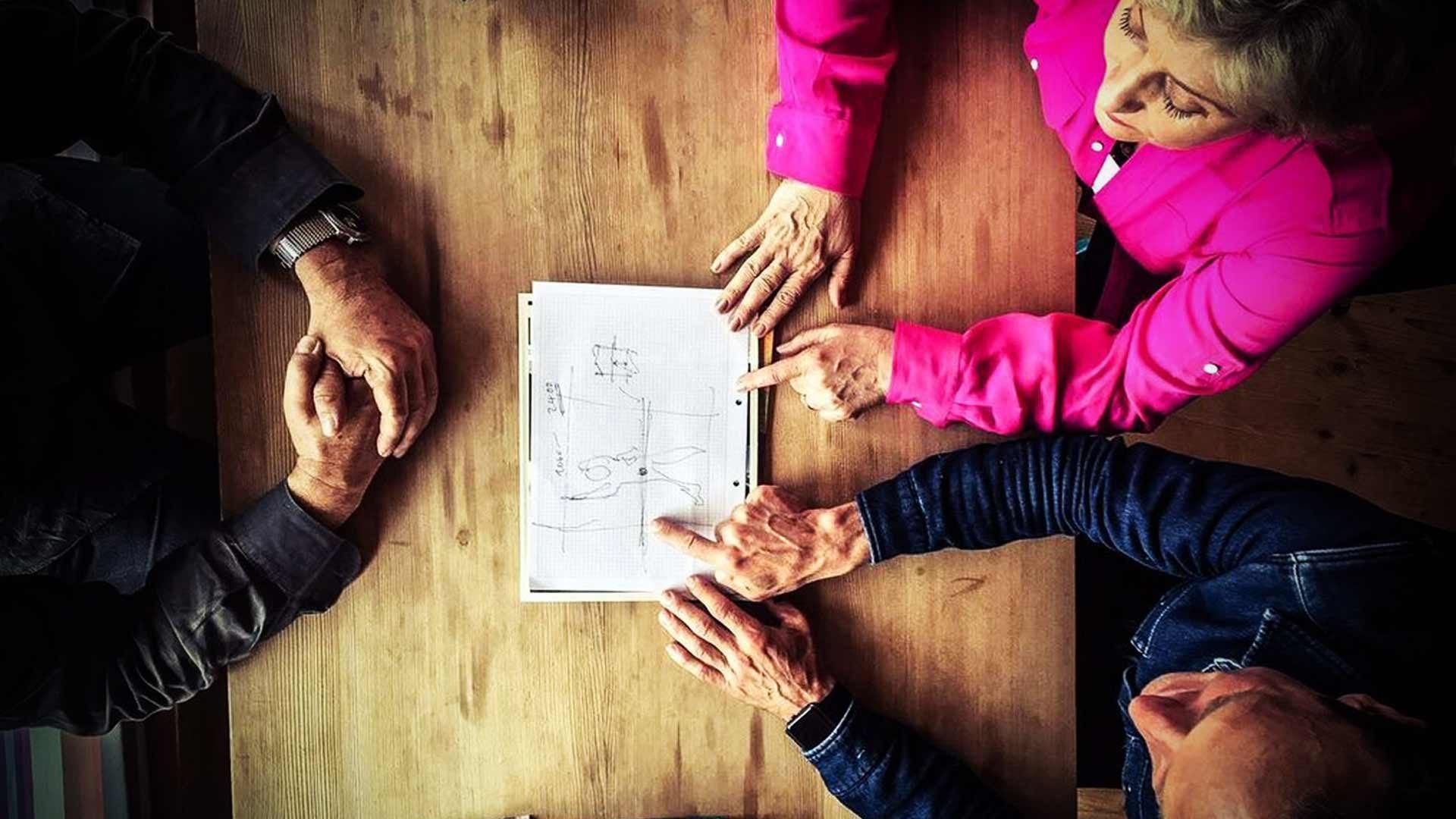 The World's Most Extraordinary Homes Background