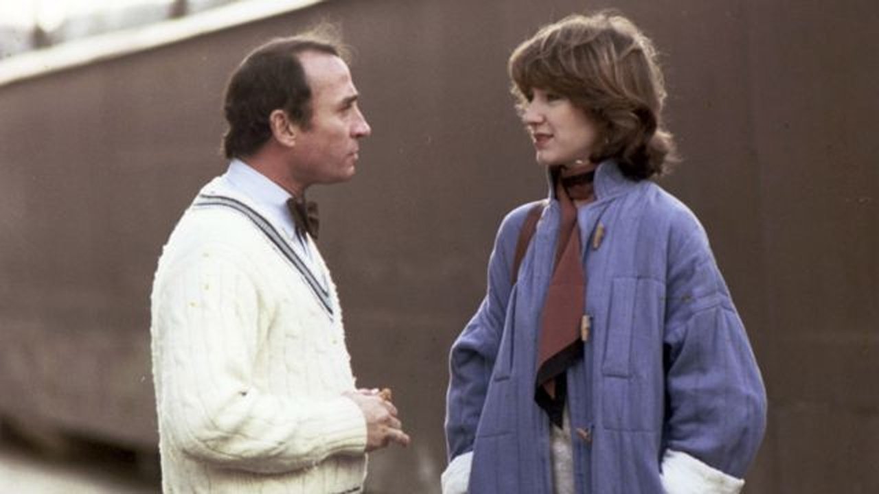 Monsieur Papa Background