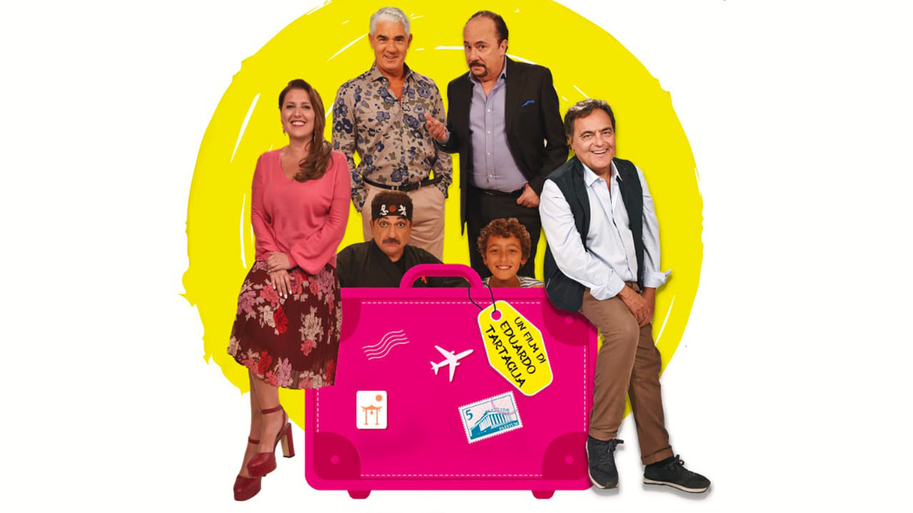 C'è di nuovo la valigia sul letto Background