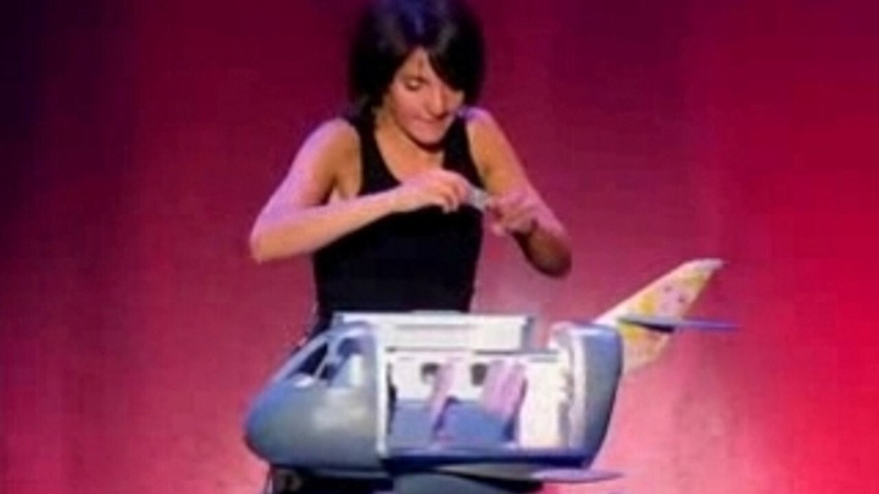 Florence Foresti fait des sketches à la Cigale Background