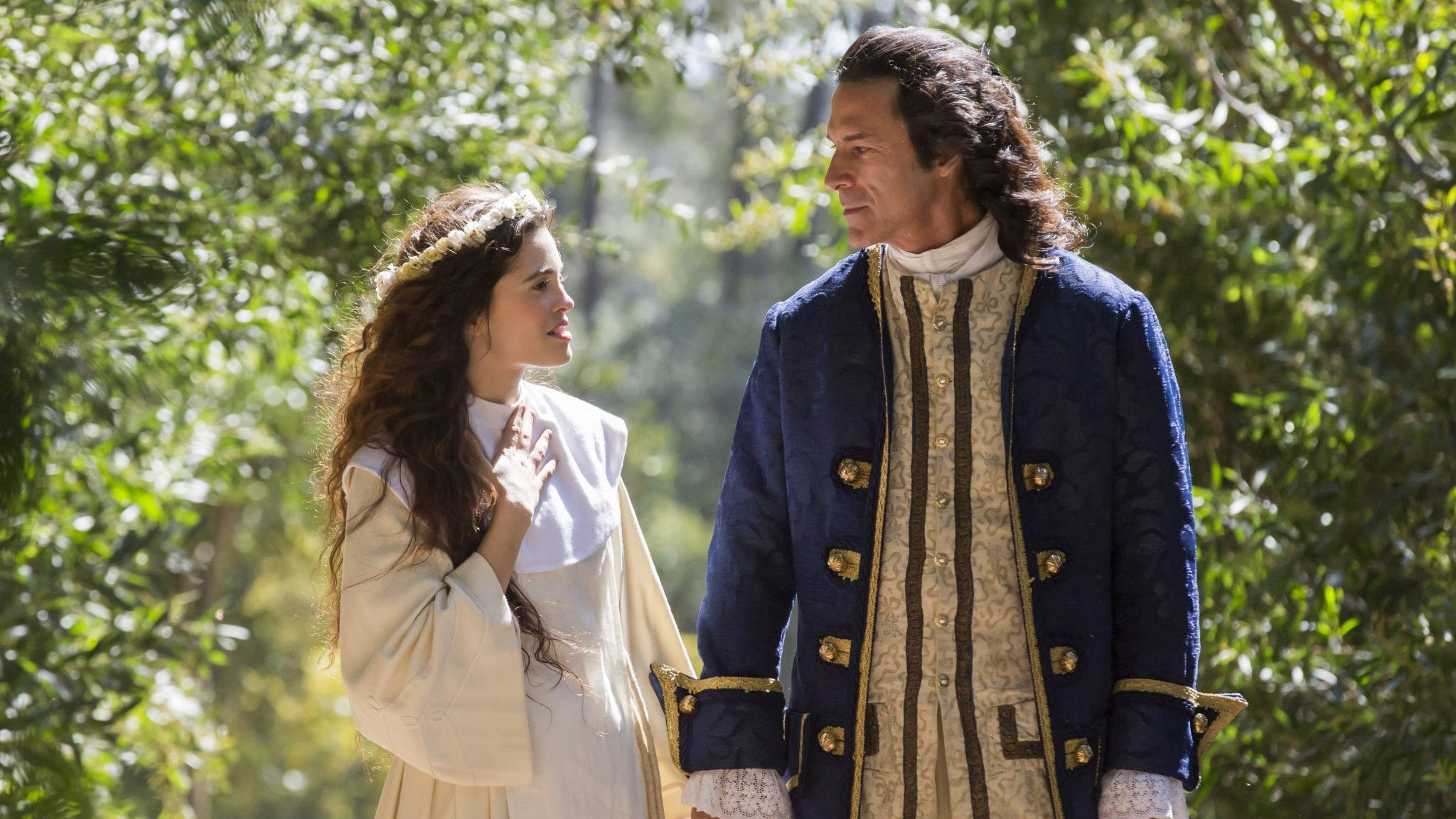 Madre Paula Background