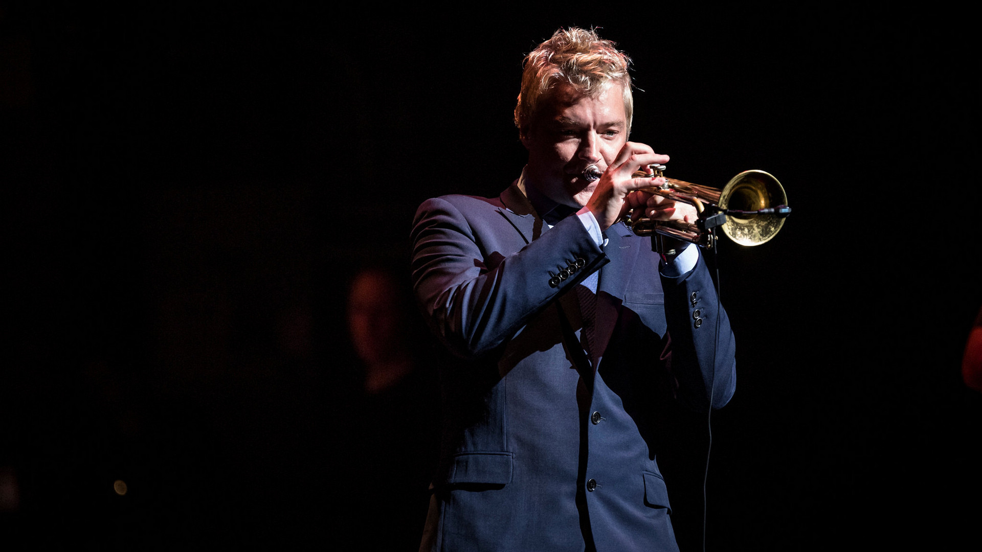 Chris Botti Live: With Orchestra and Special Guests Background