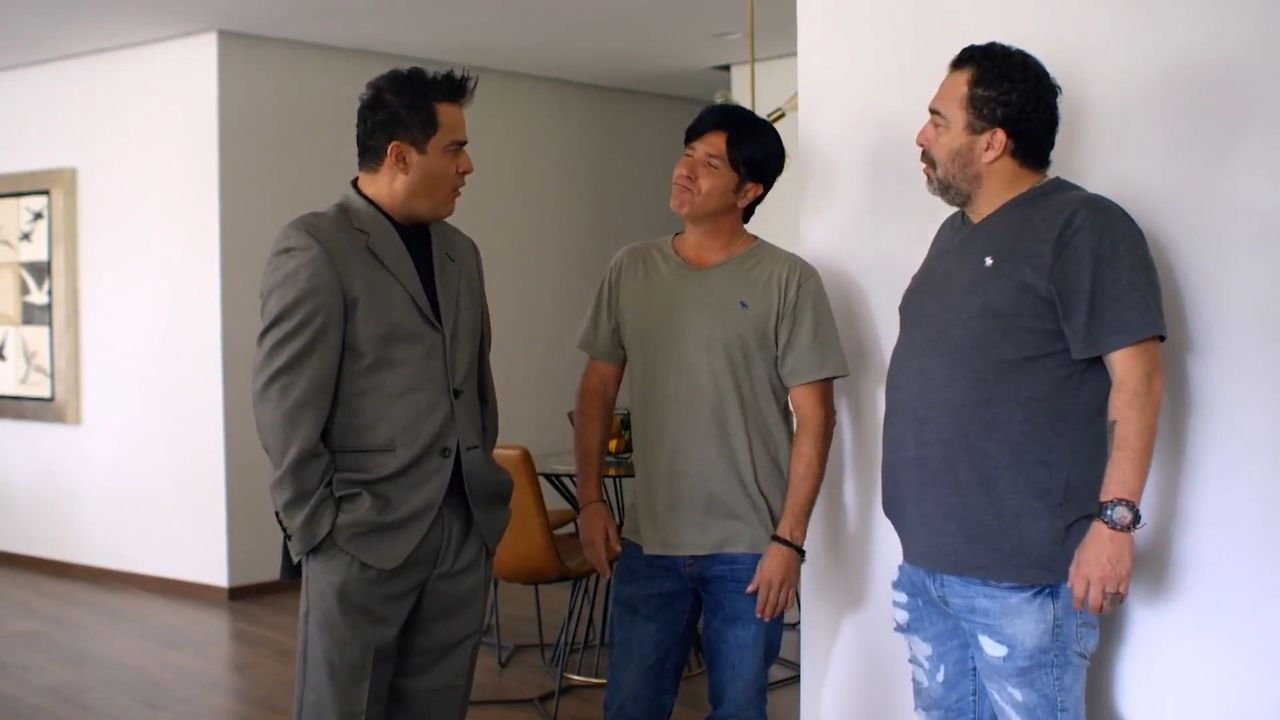 ¡Qué buena está mi ahijada! 2 Background