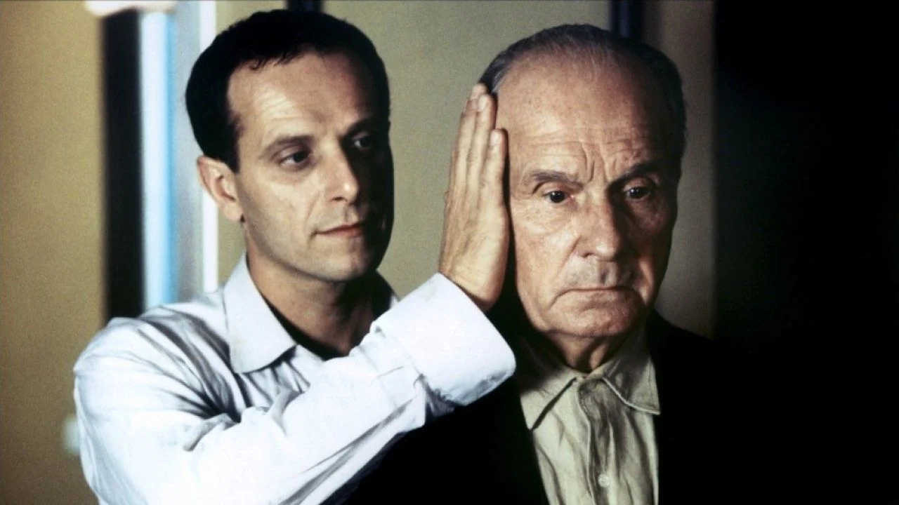 How I Killed My Father Background