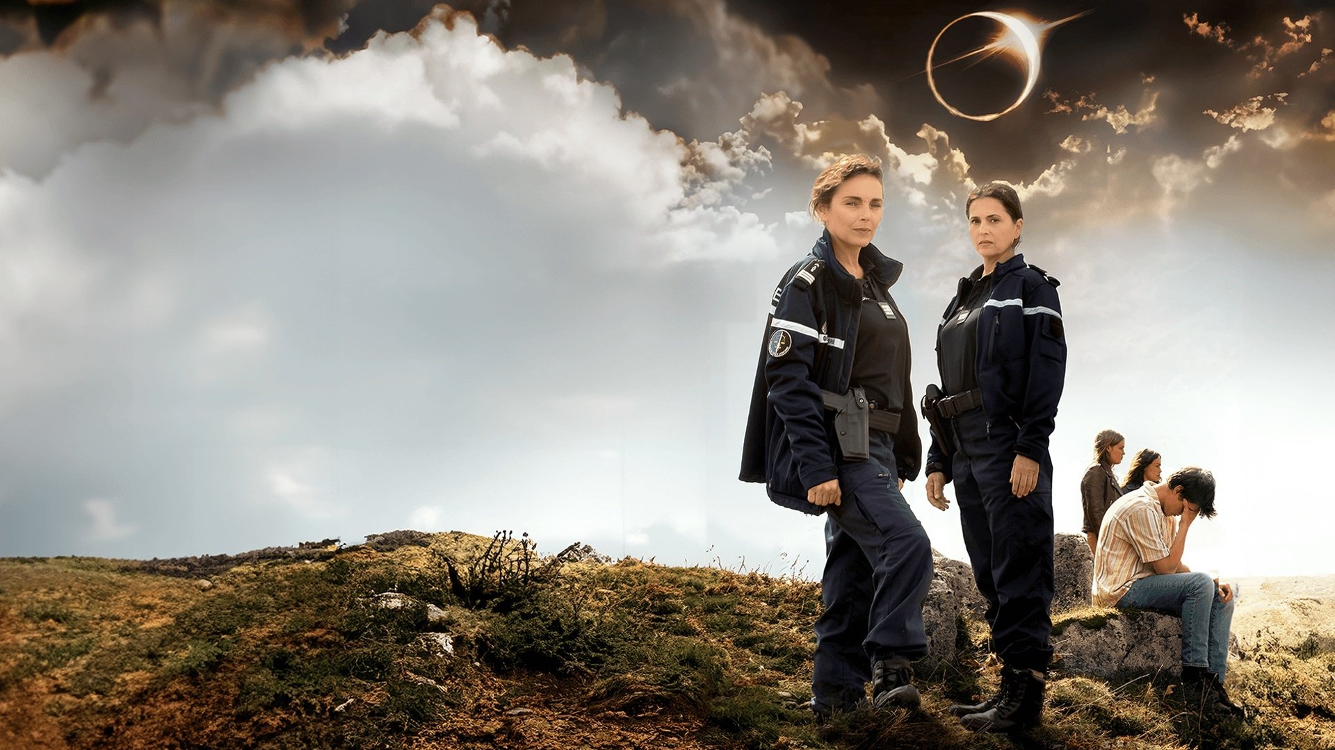 L'Éclipse Background