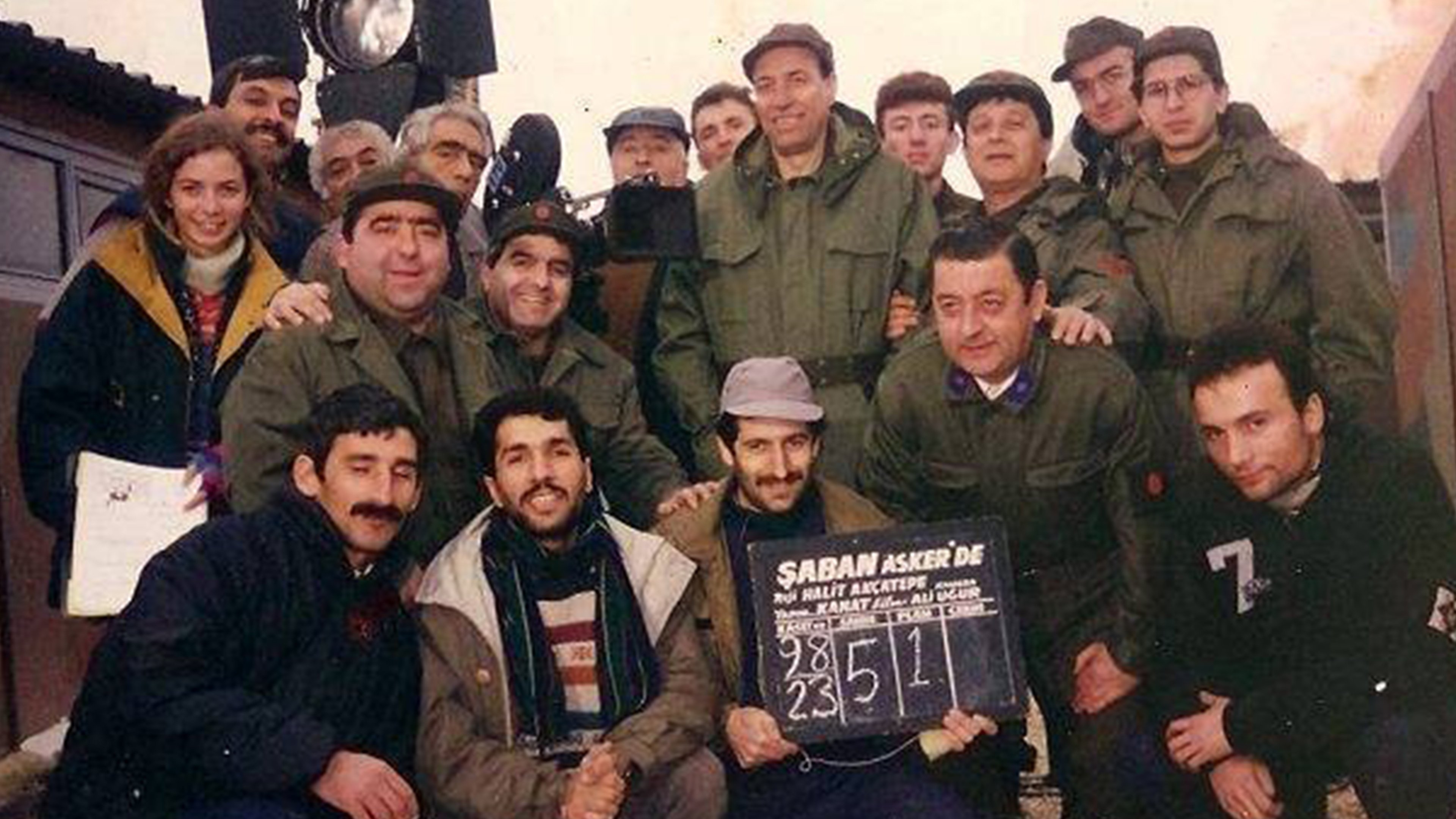 Şaban Askerde Background