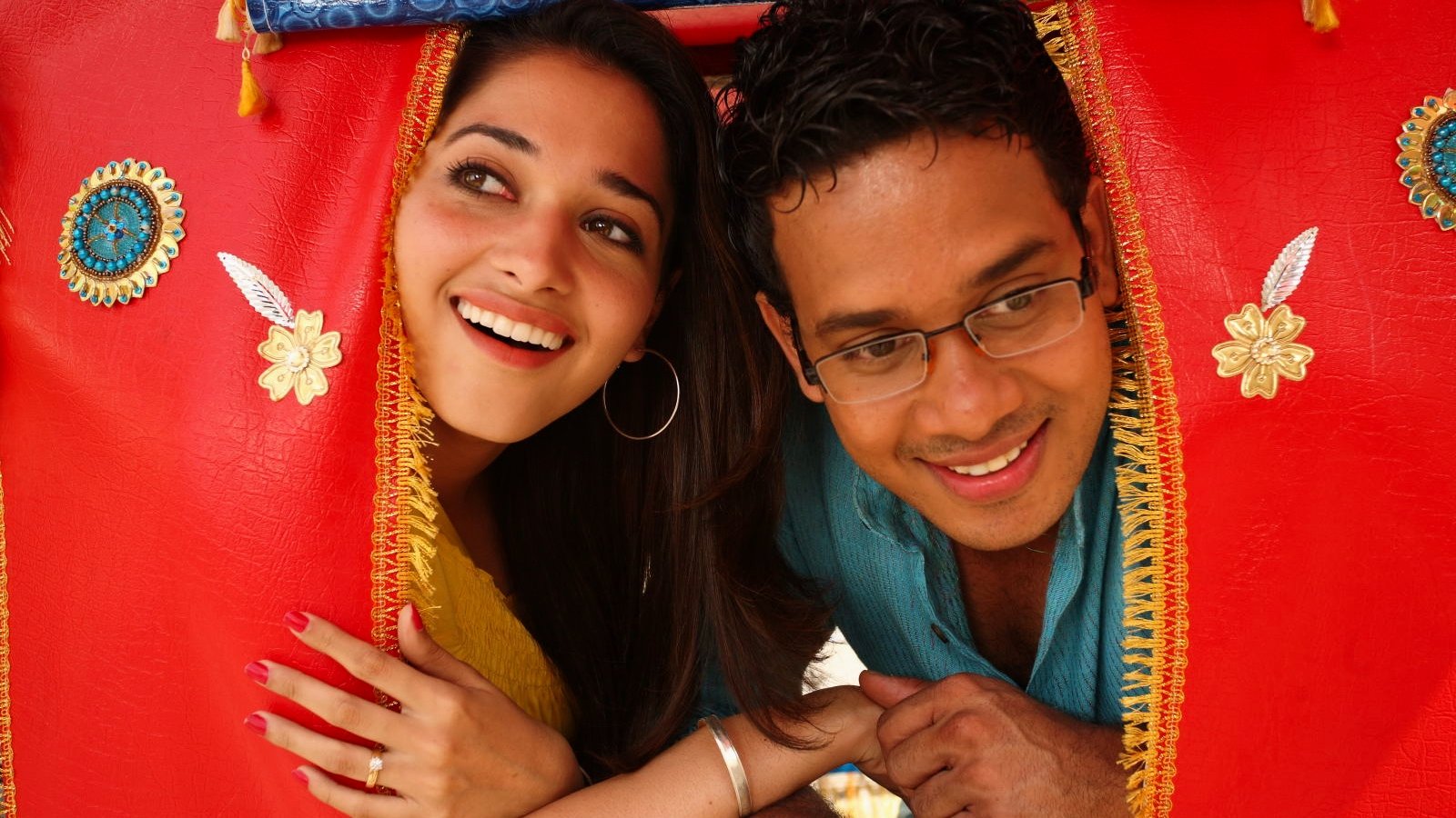 Kanden Kadhalai Background