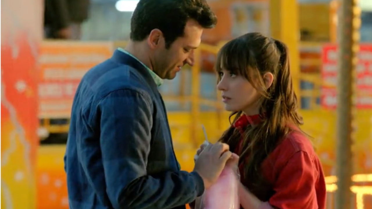 İlk Öpücük Background