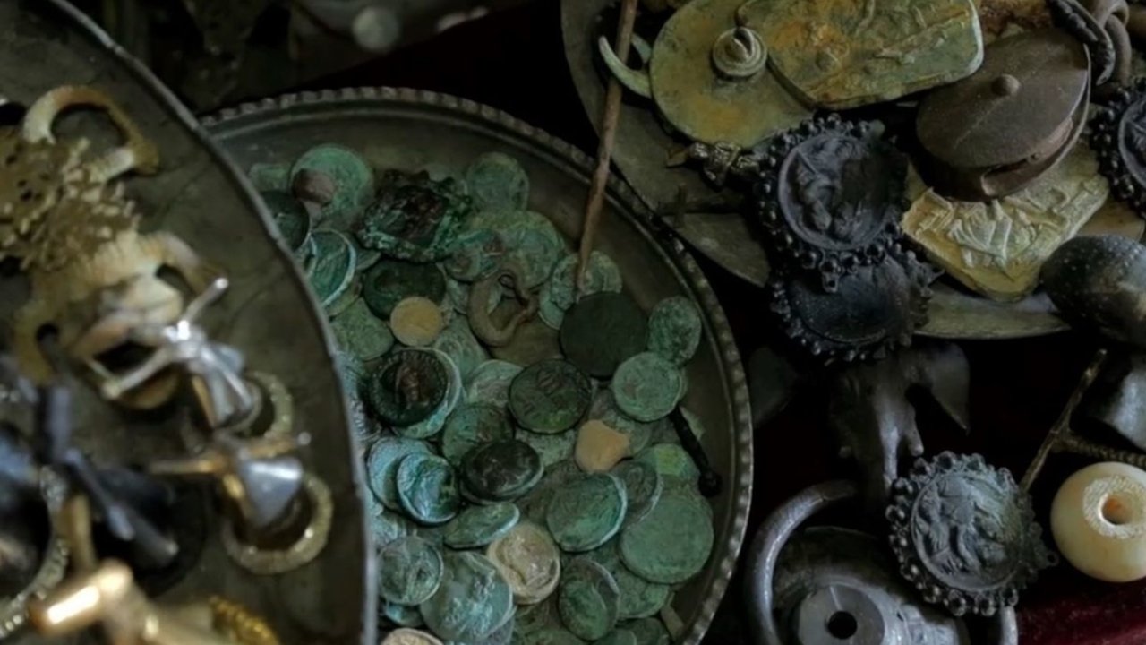 Trafic d'art, le grand marchandage Background