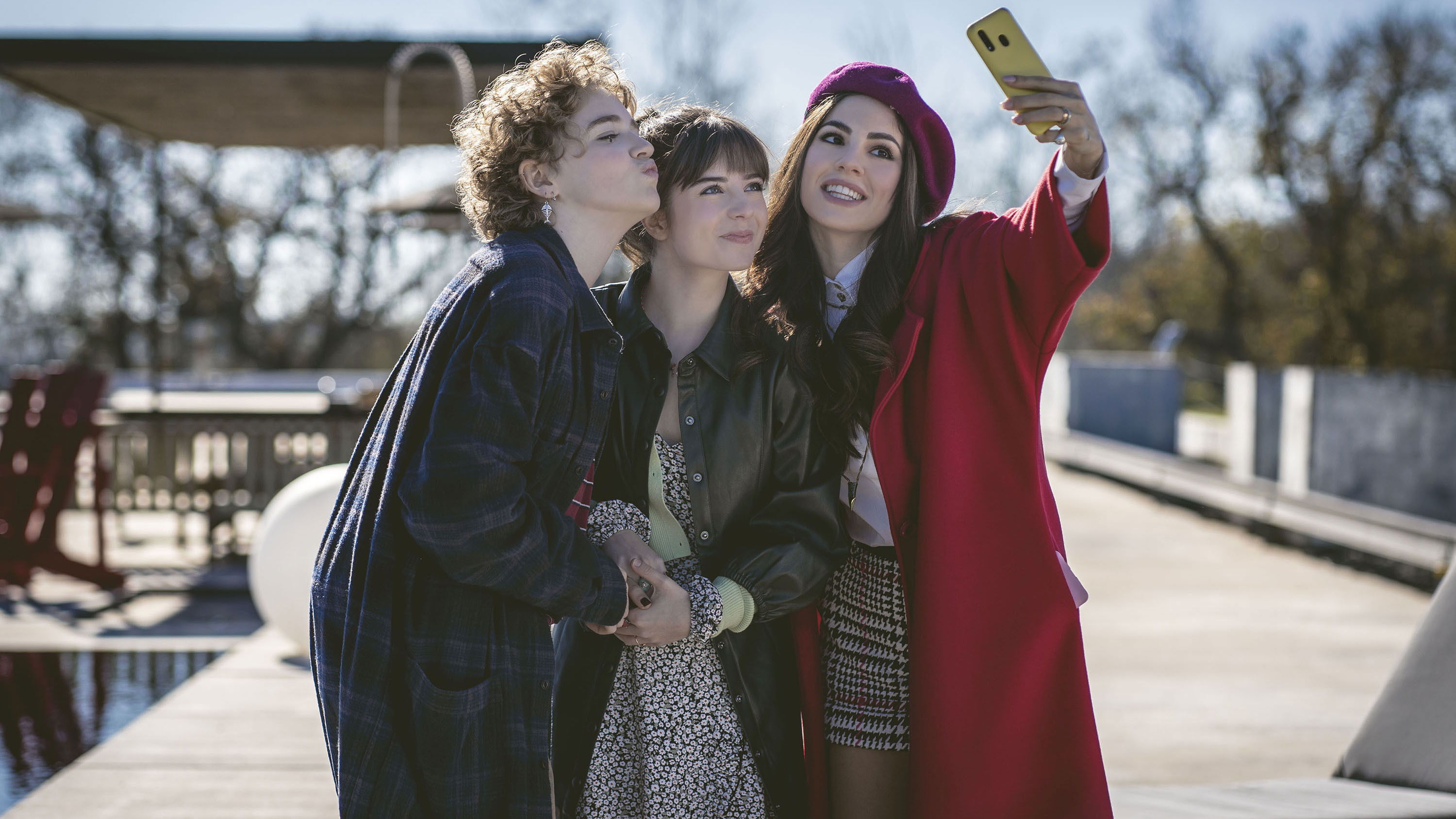 Genitori vs influencer Background