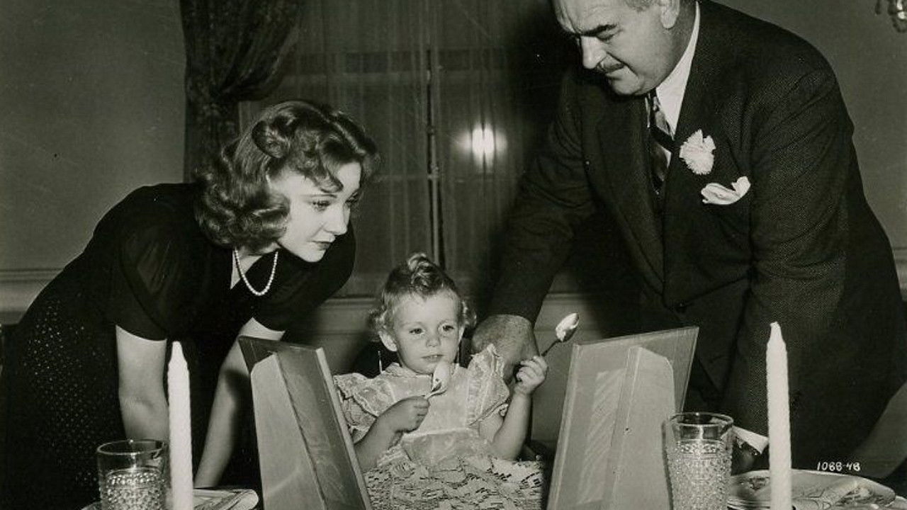 Sandy Gets Her Man Background