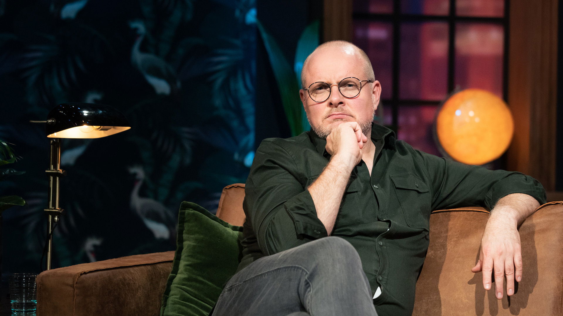 Gjett hvem! Background