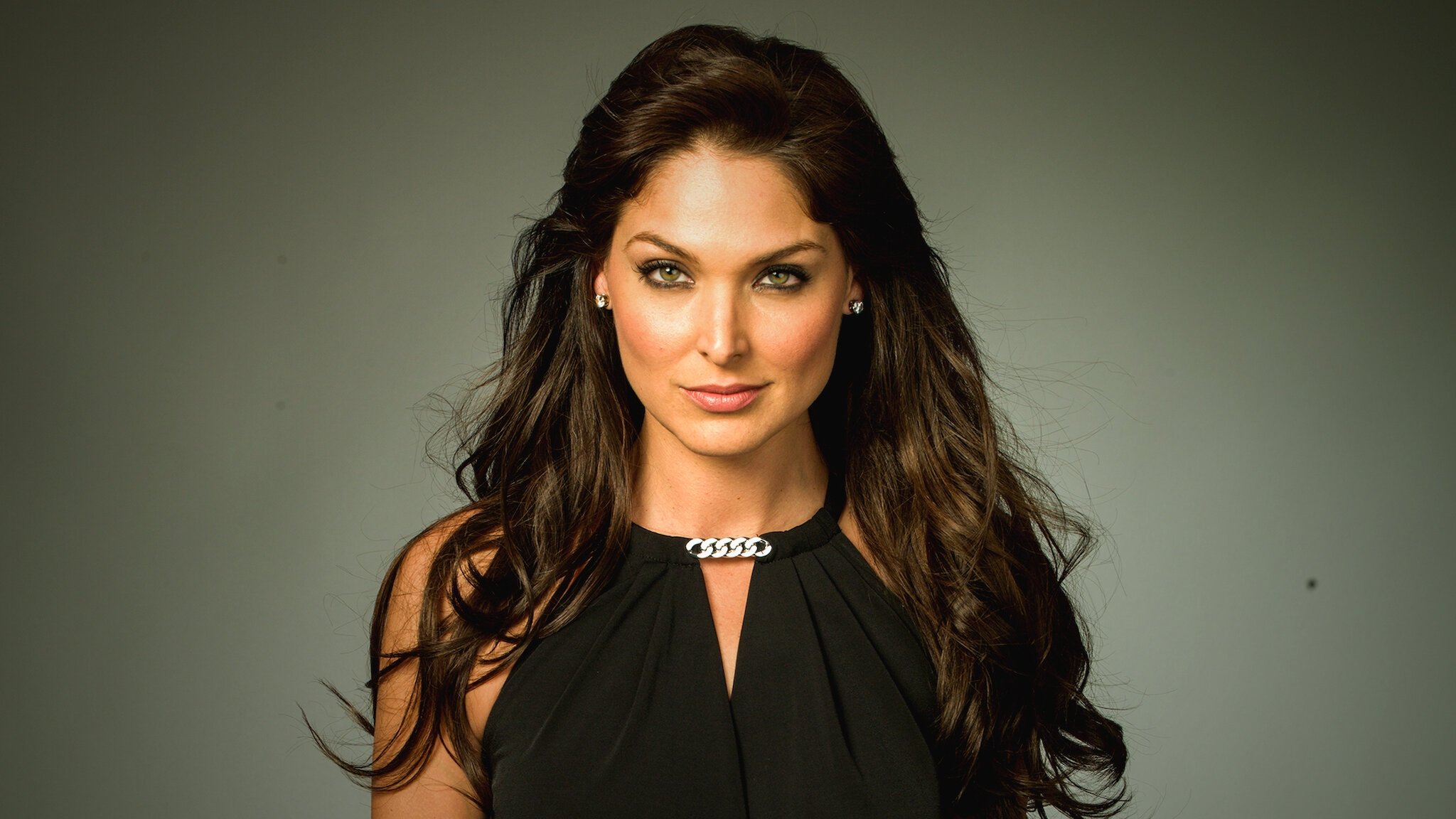 Señora Acero Background