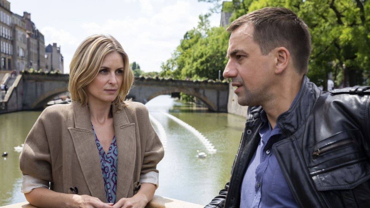 Amours à mort Background