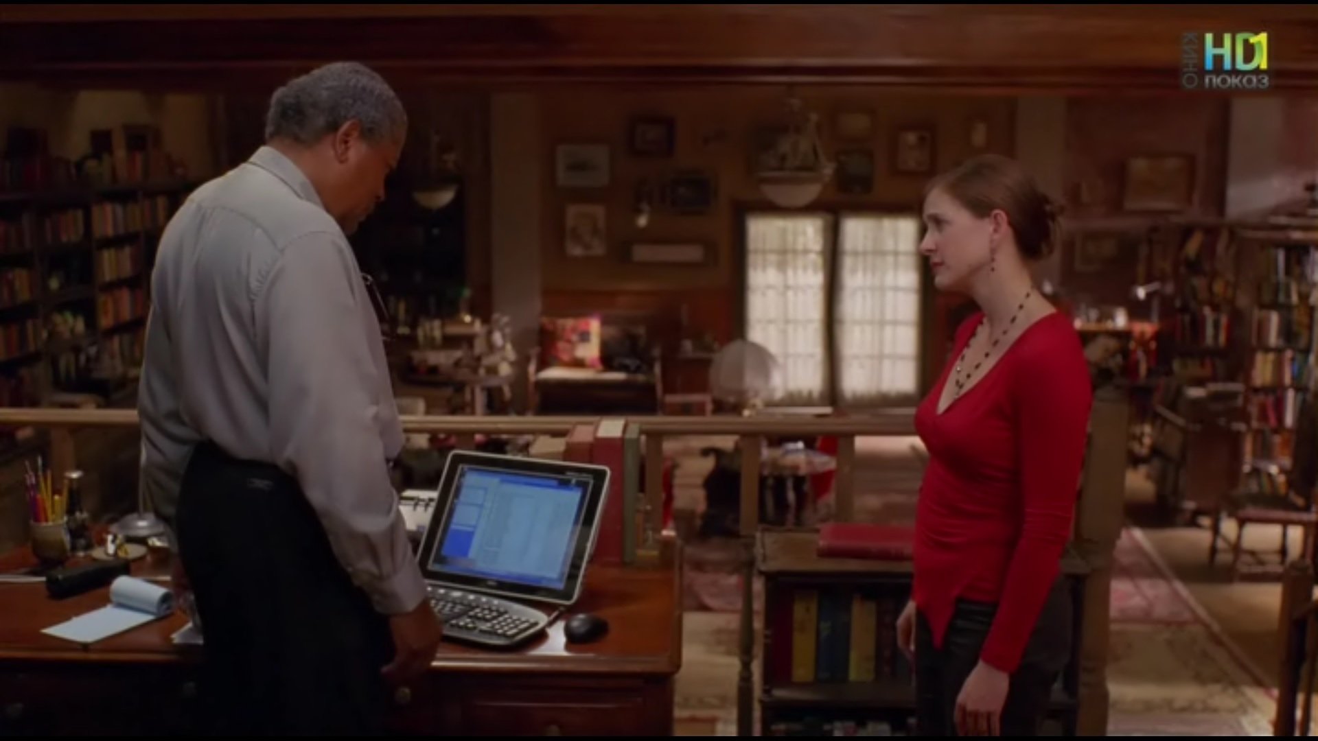 Mystery Woman: Sing Me a Murder Background