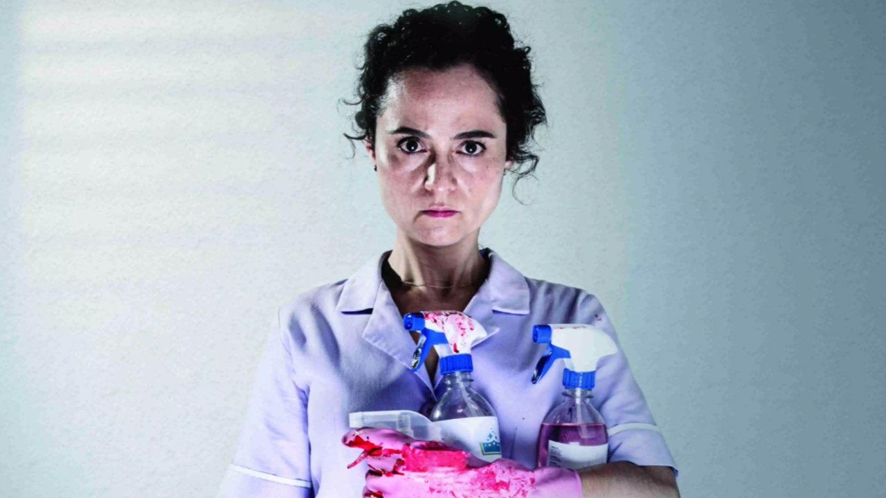 La muchacha que limpia Background