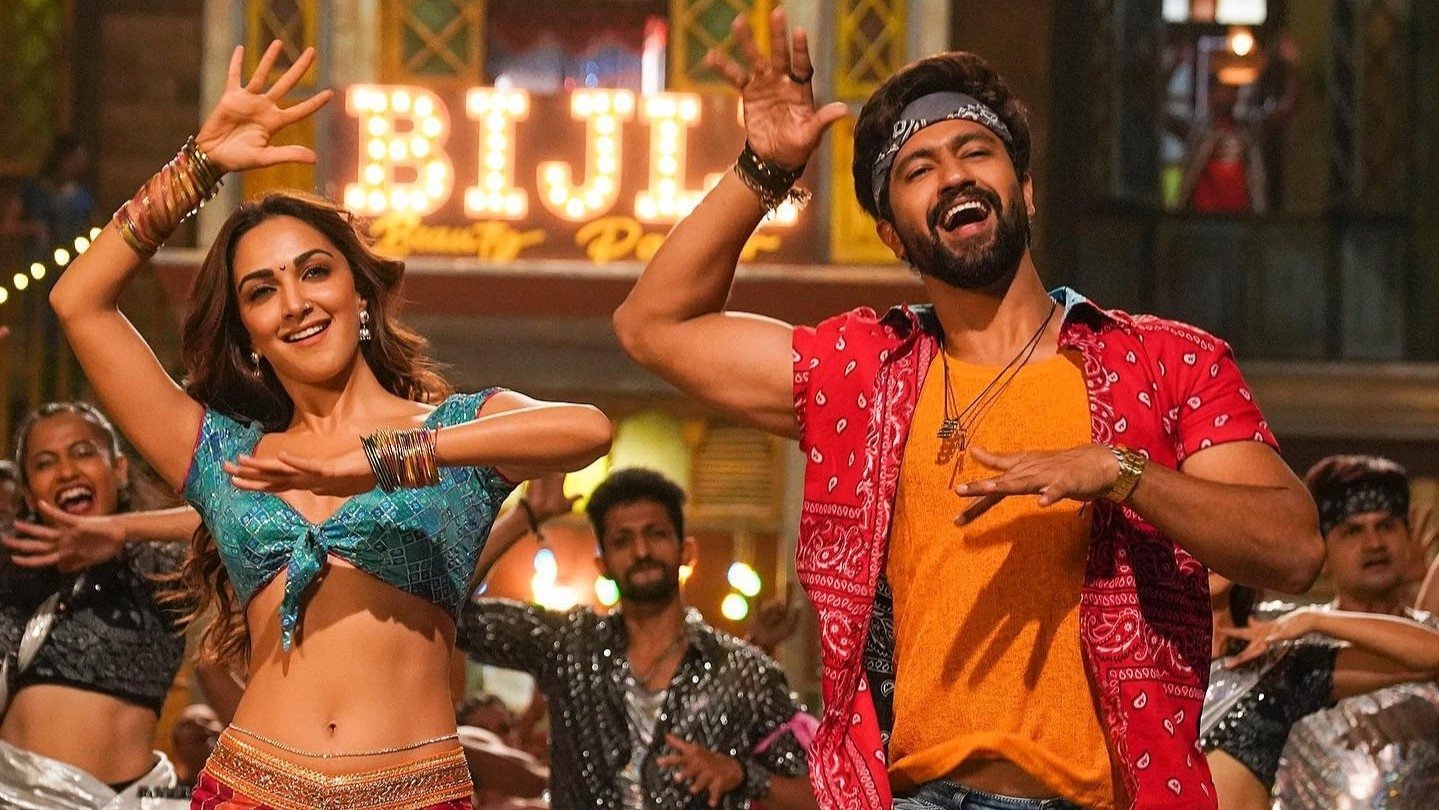 Govinda Naam Mera Background