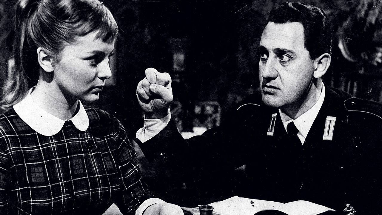 Guardia, guardia scelta, brigadiere e maresciallo Background