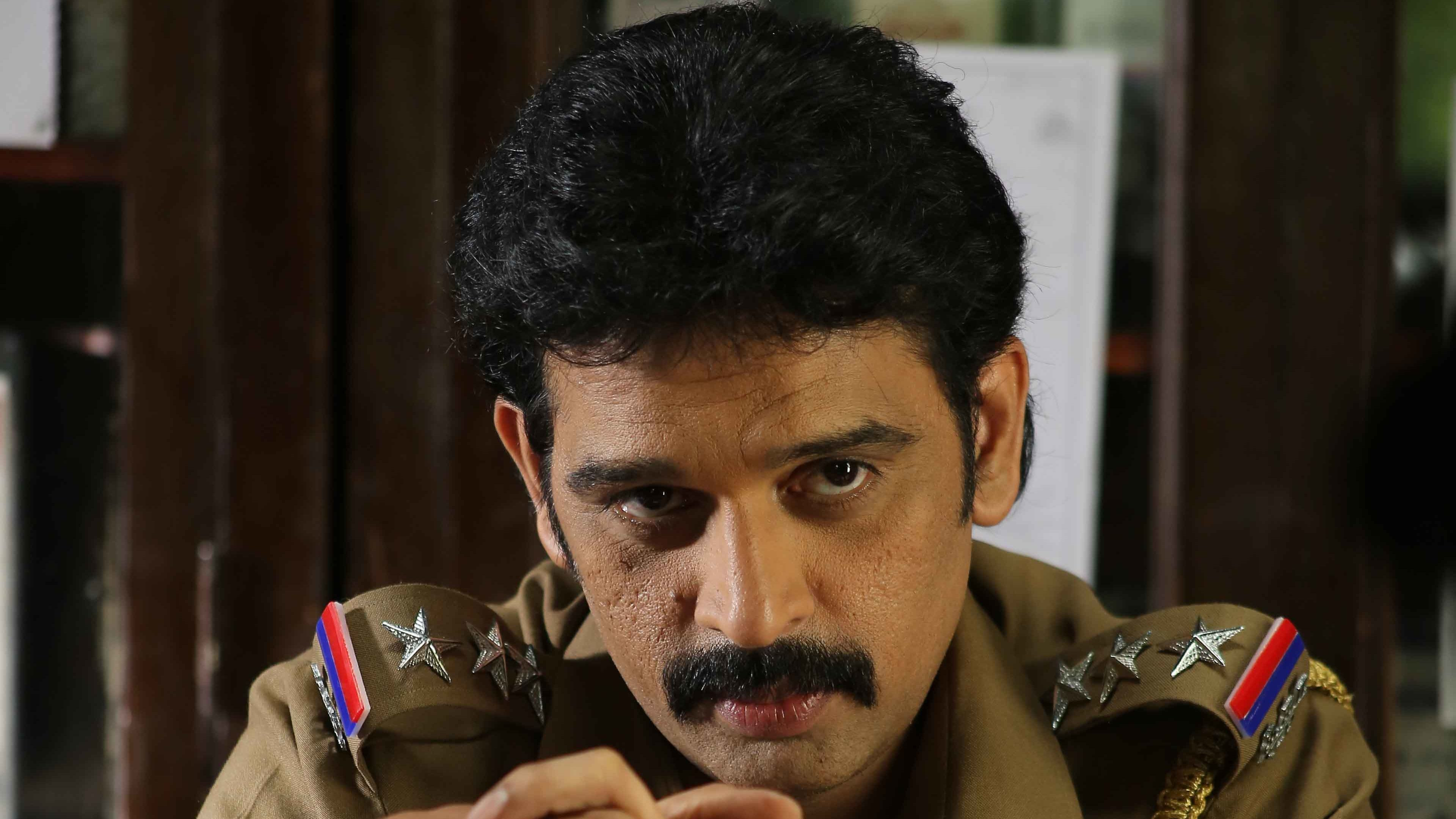 Marainthirunthu Paarkum Marmam Enna Background