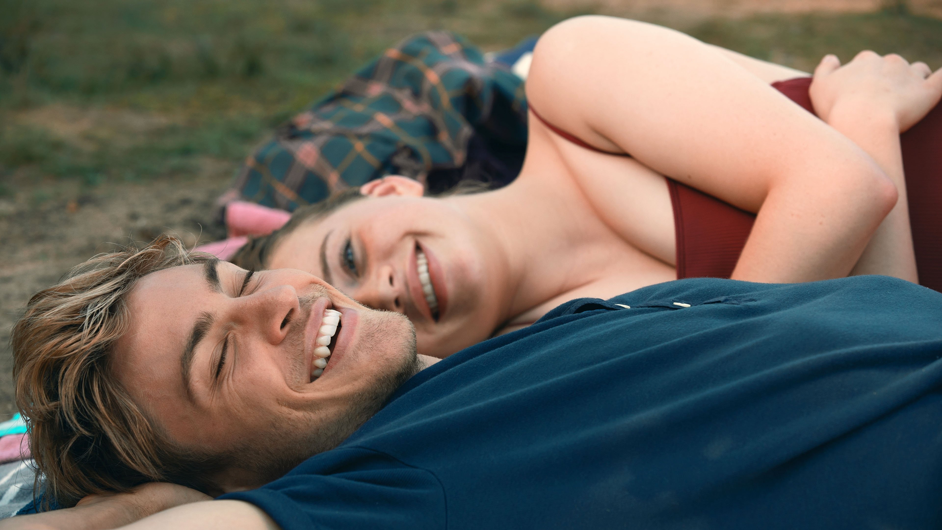 Close to the Horizon Background