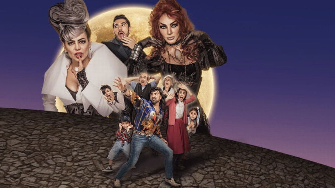 Albertano Contra los Mostros Background