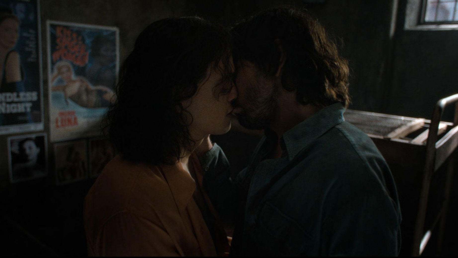 Kiss of the Spider Woman Background
