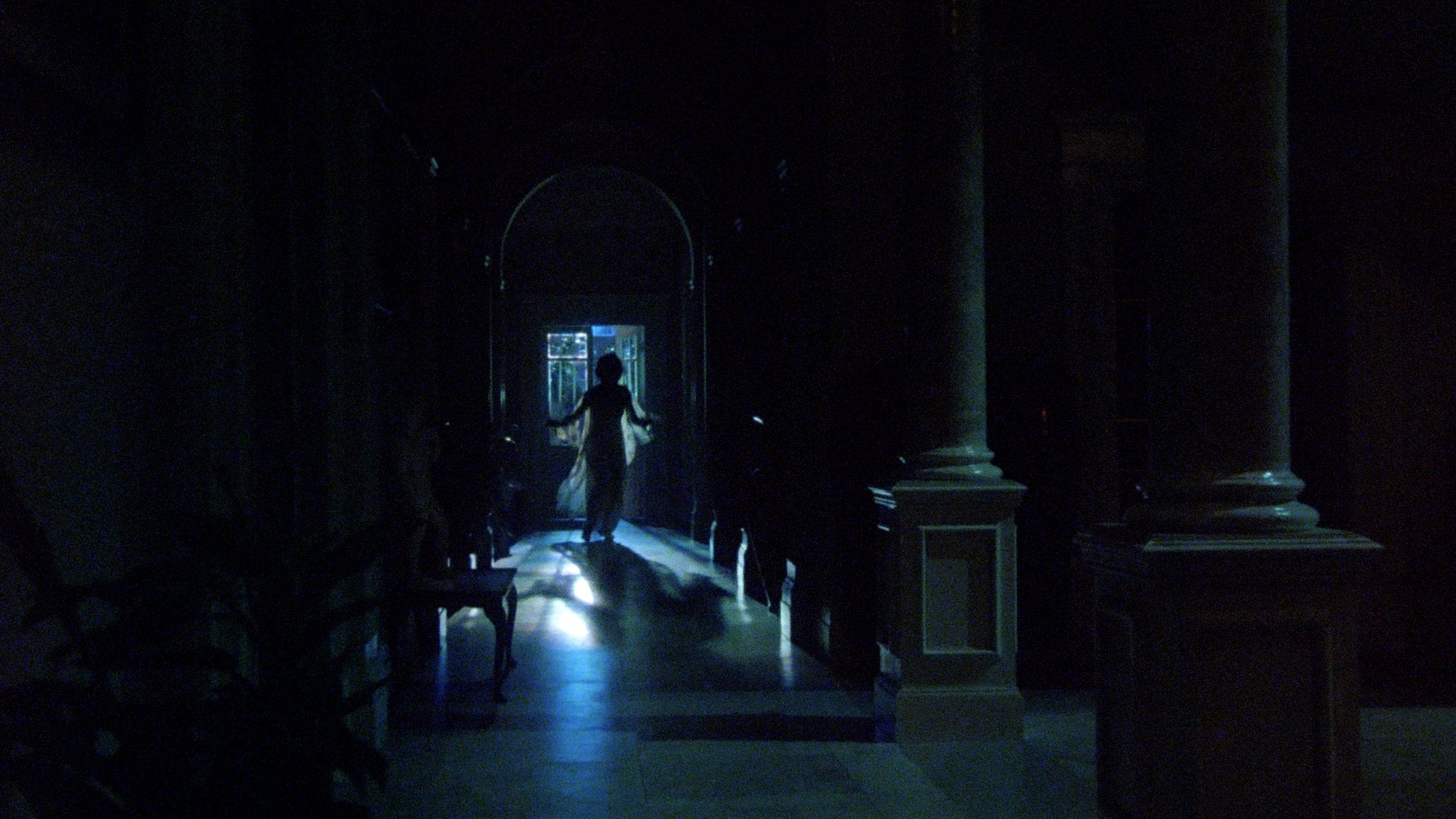 Dominique Background