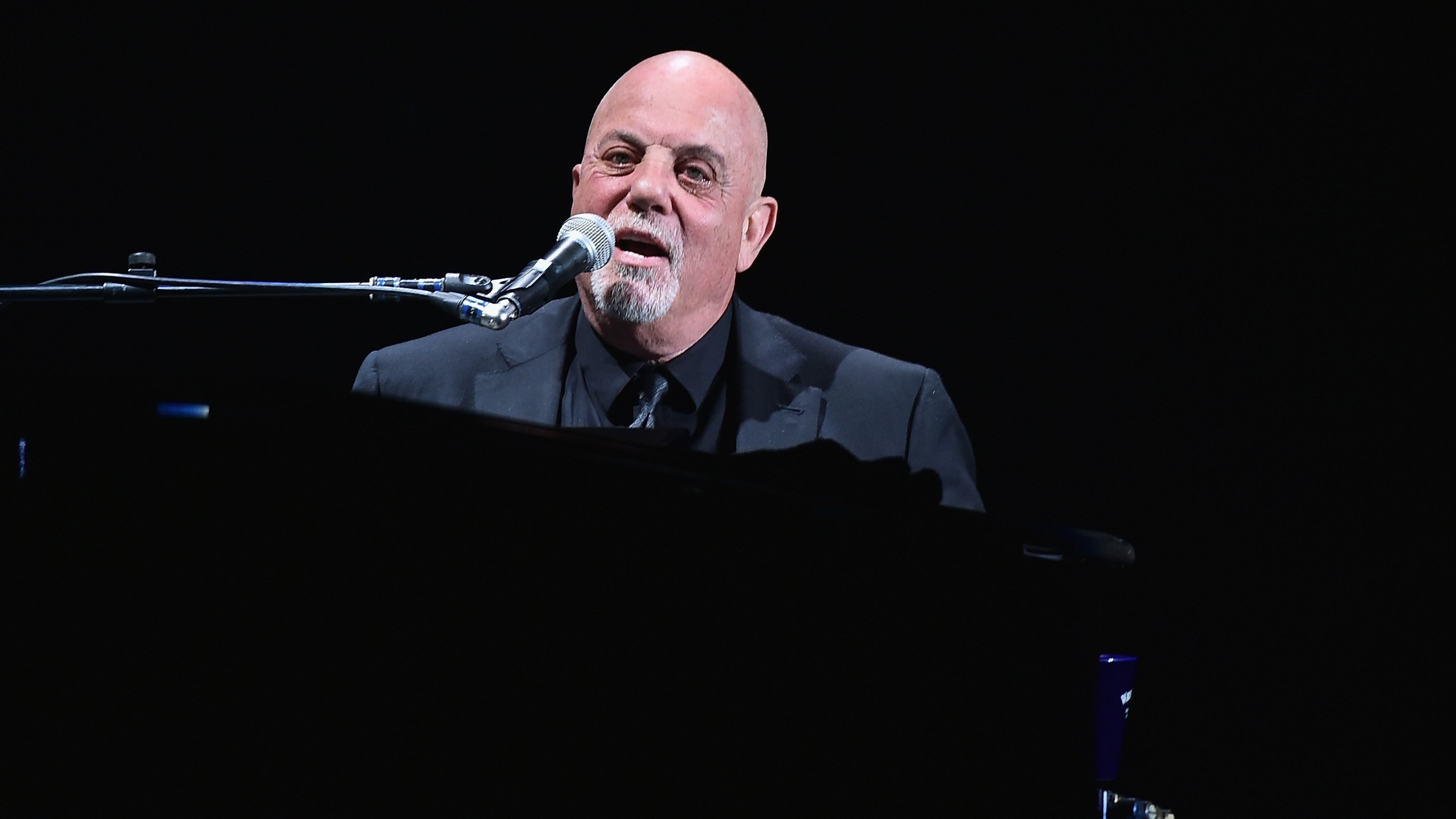 Billy Joel - Live at Shea Stadium Background