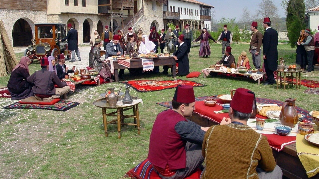 Le Dernier Seigneur des Balkans Background