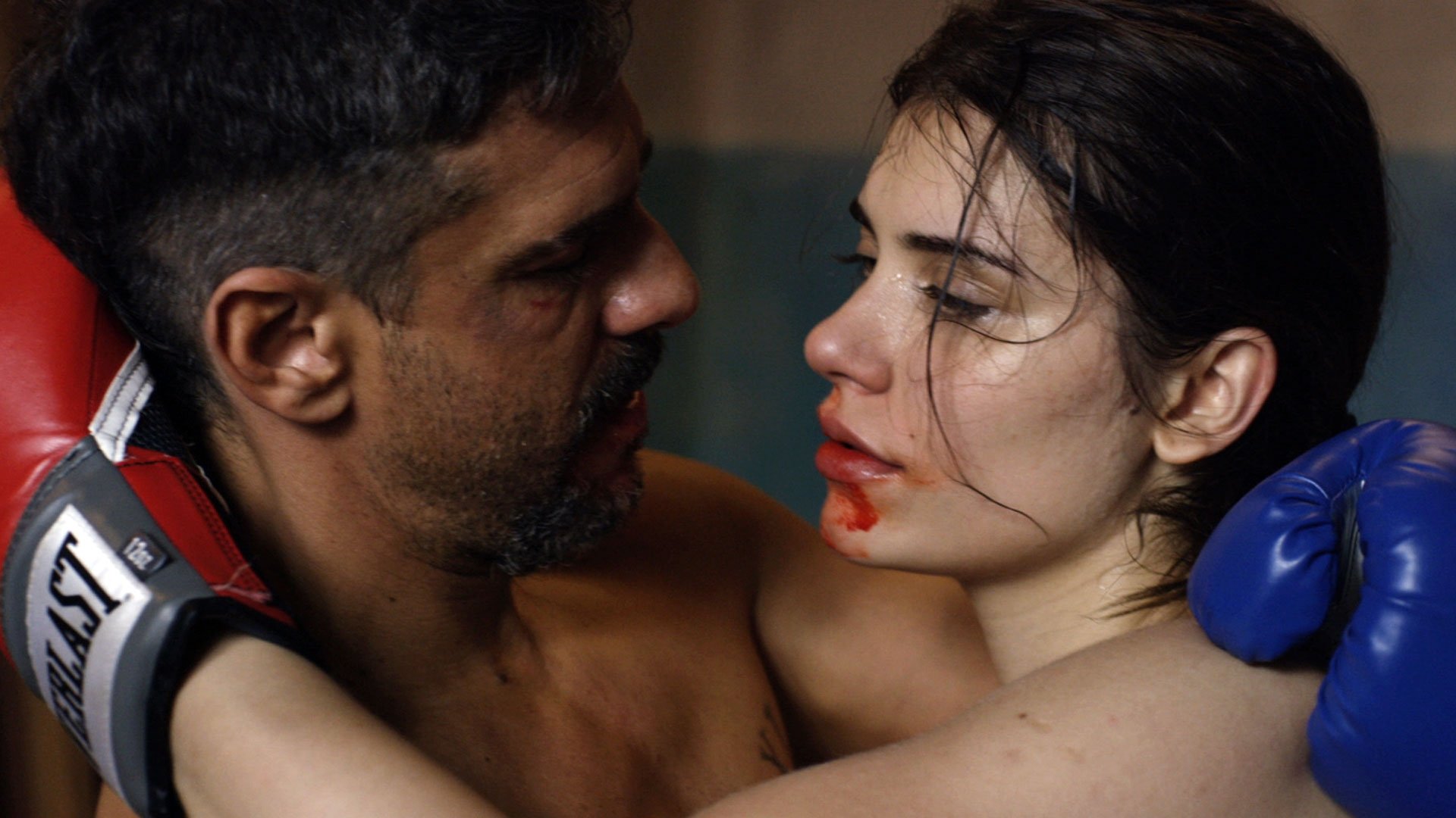 Sangre en la boca Background