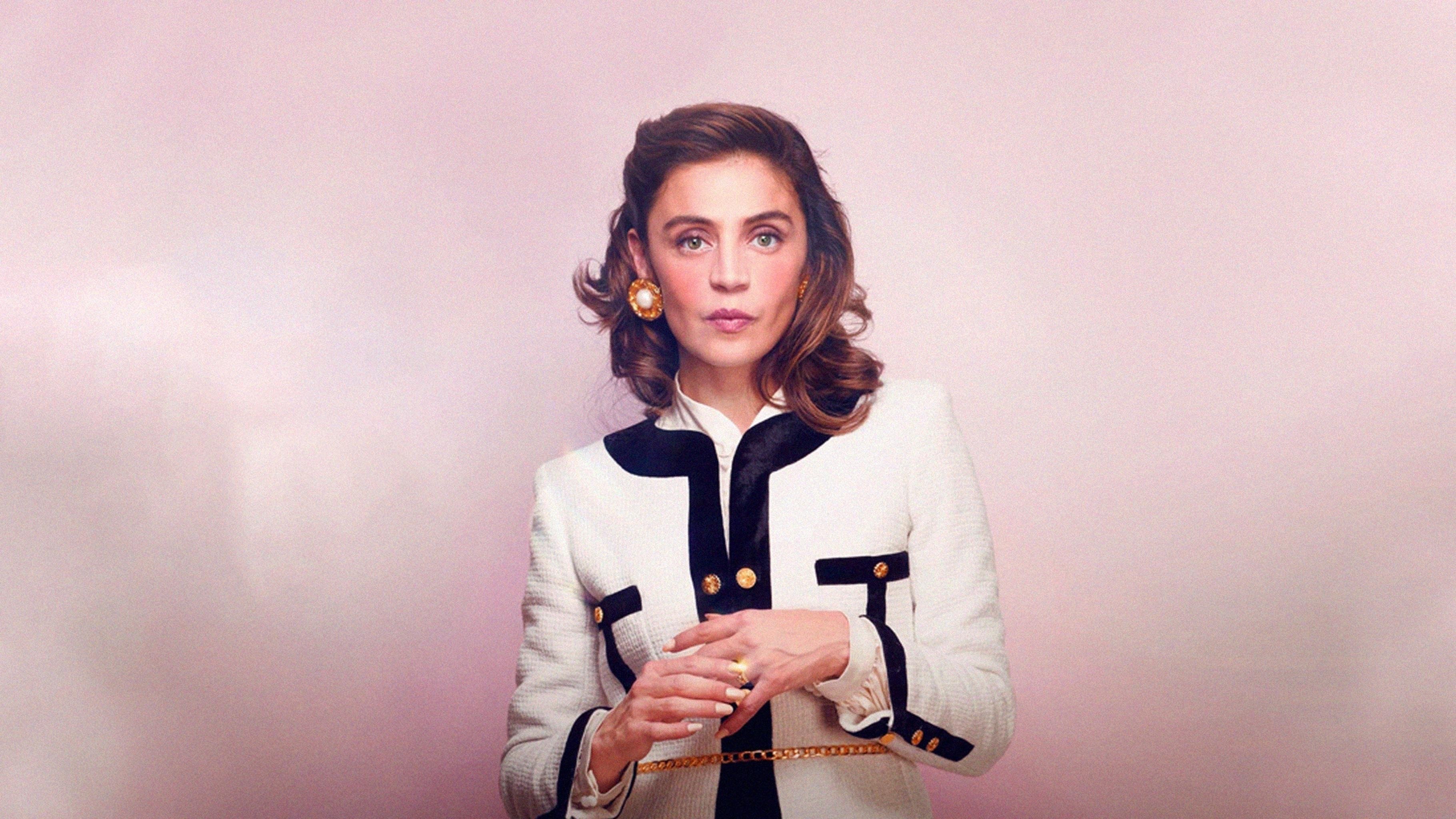 Las niñas bien Background