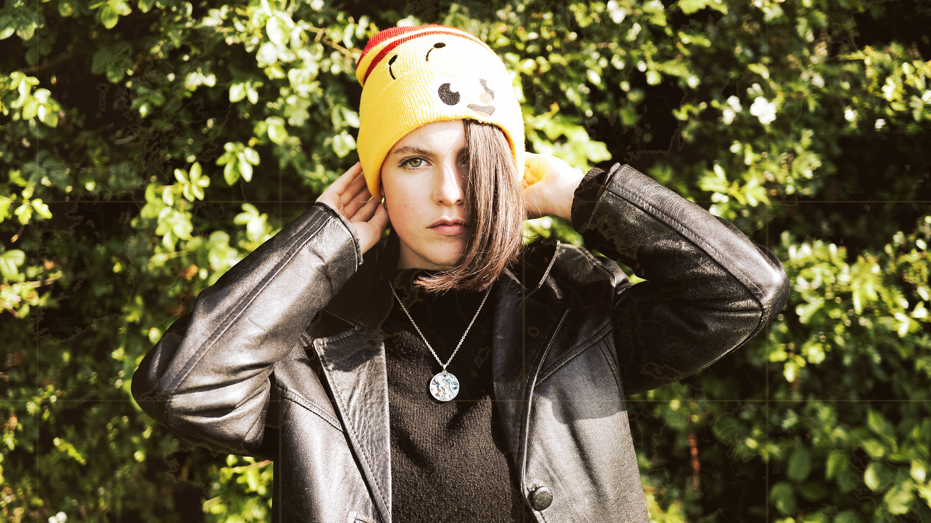 Twenty Two Presence Background