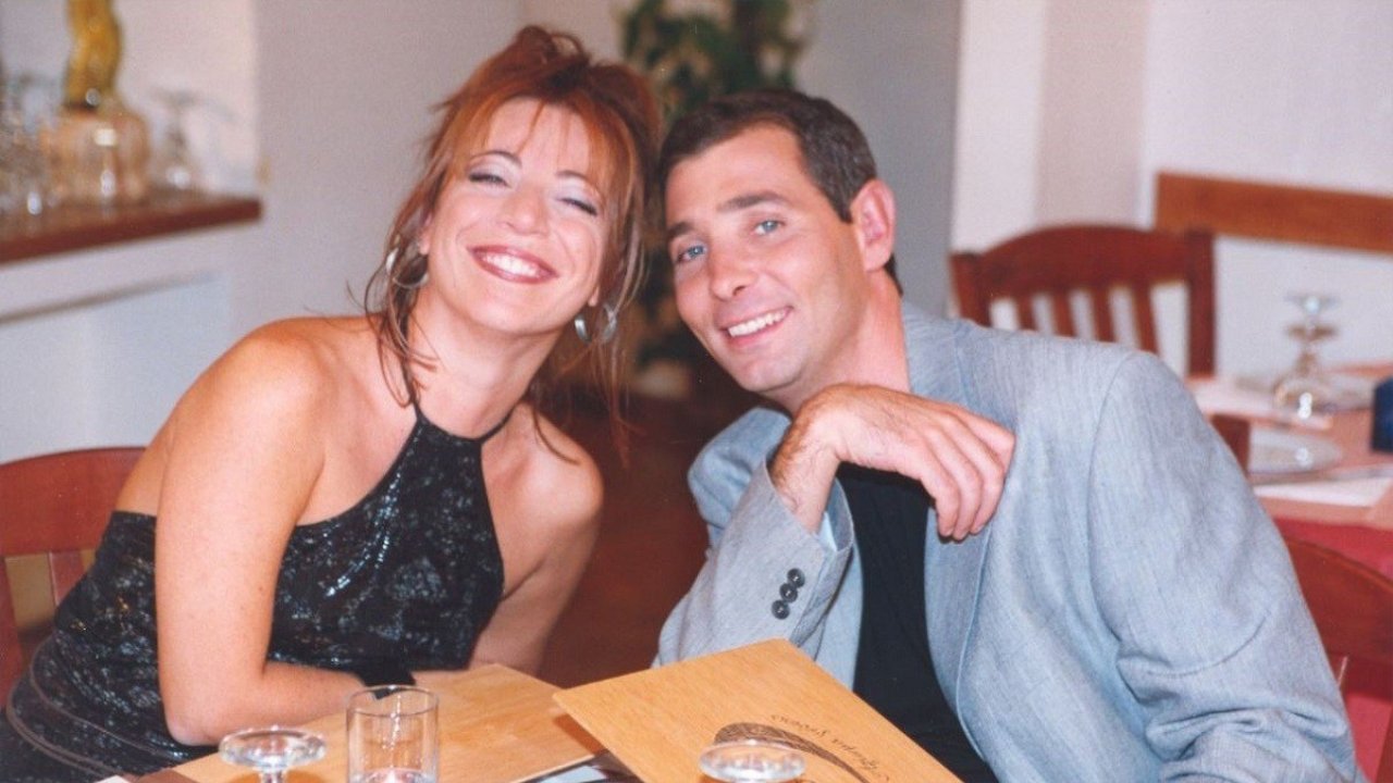 I love you you love me Background