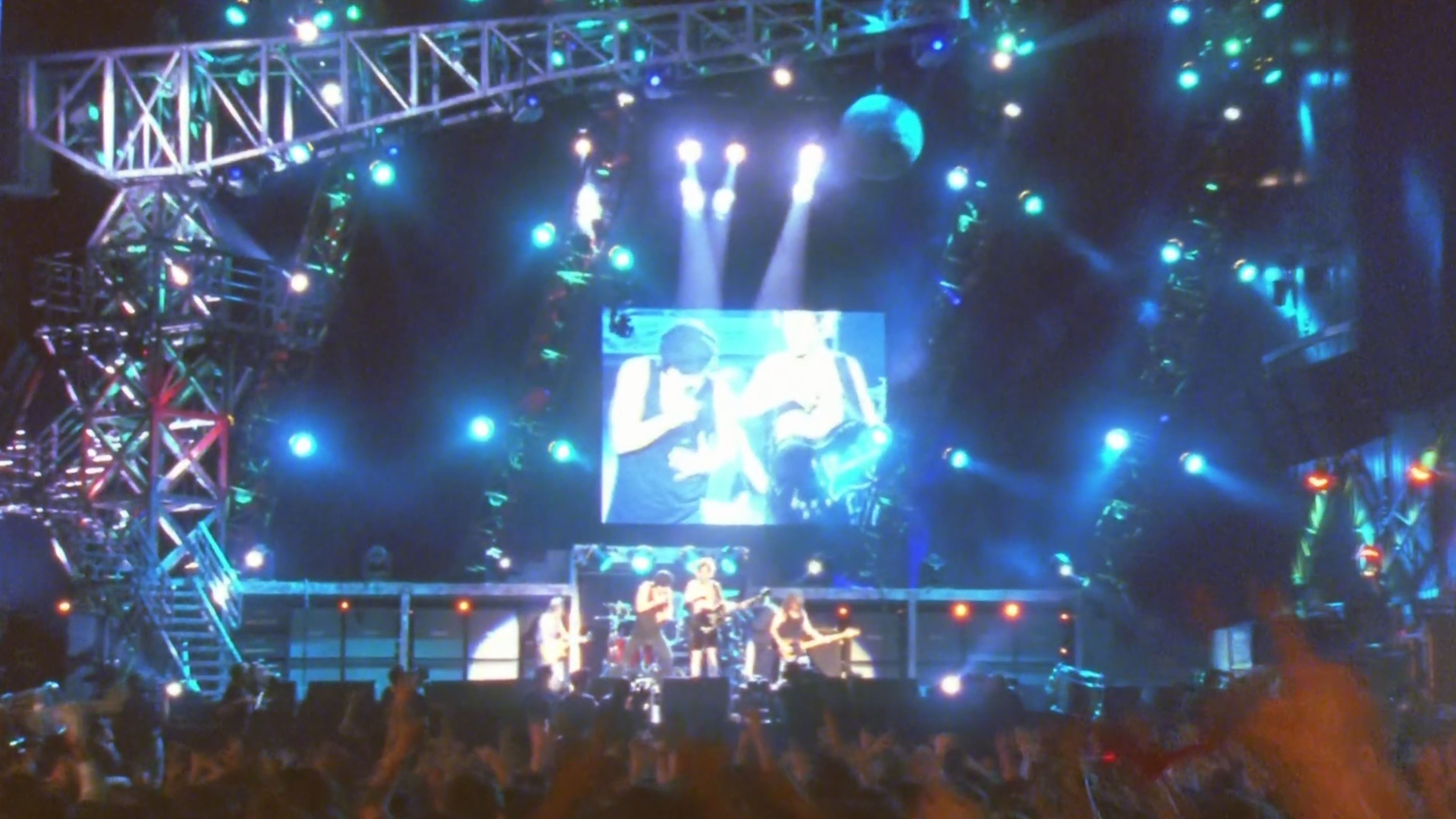 AC/DC: No Bull Background