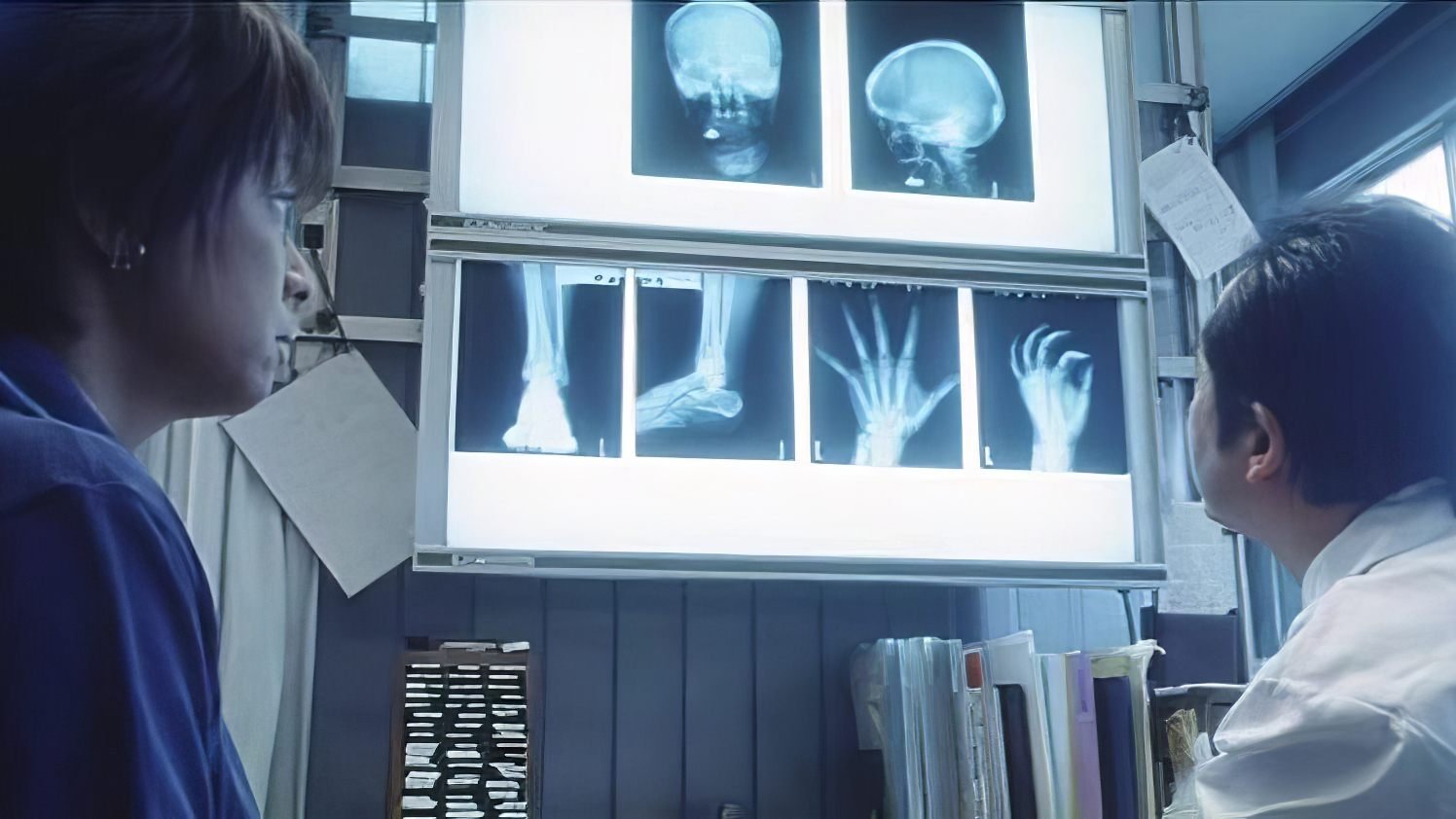 1 Litre of Tears Background