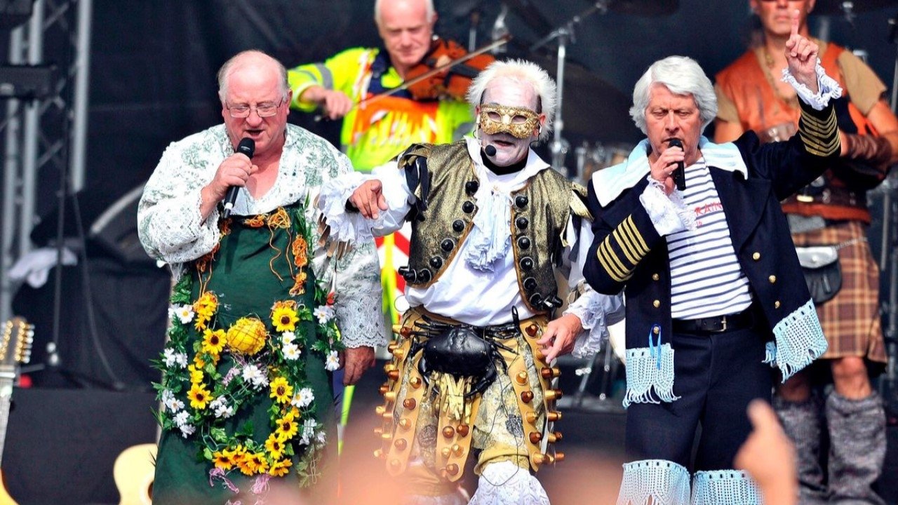 Tri Yann : Les Racines du Futur Background