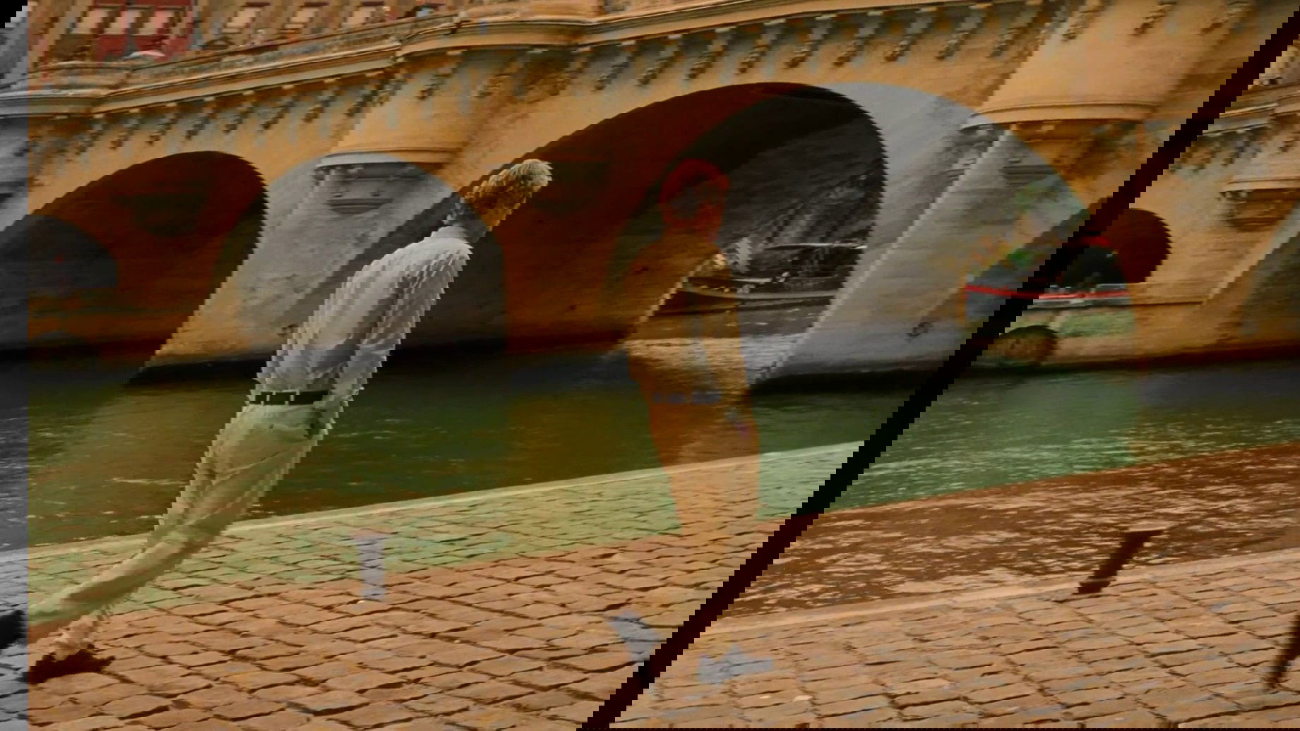 Midnight in Paris Background