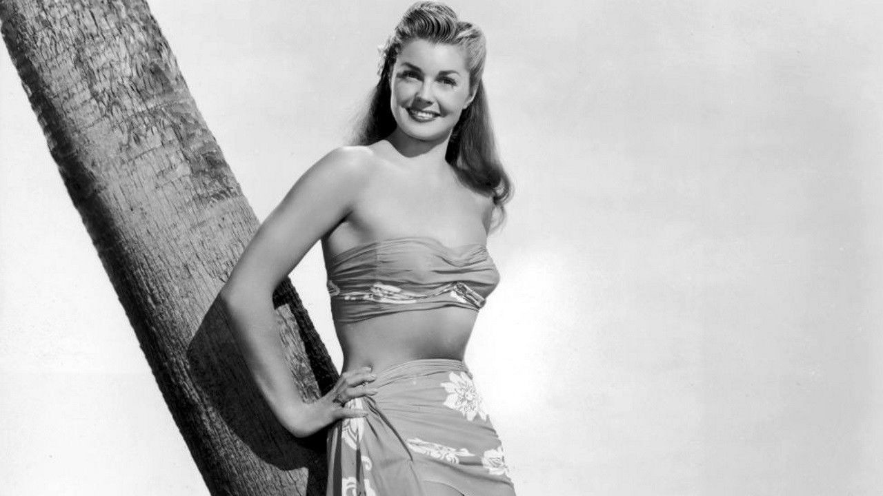 On an Island with You Background