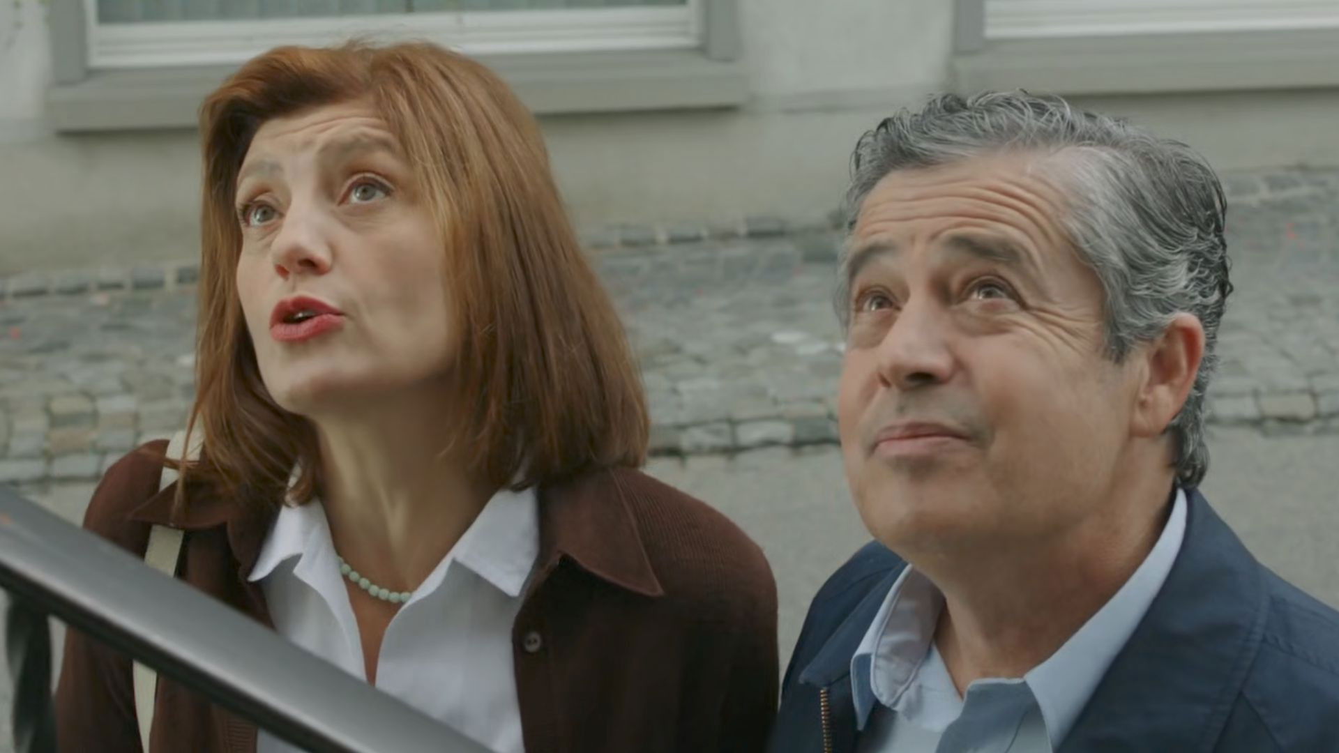 2 francos, 40 pesetas Background