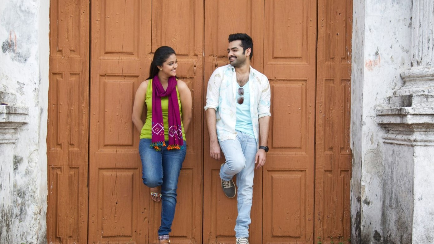 Nenu.. Sailaja... Background