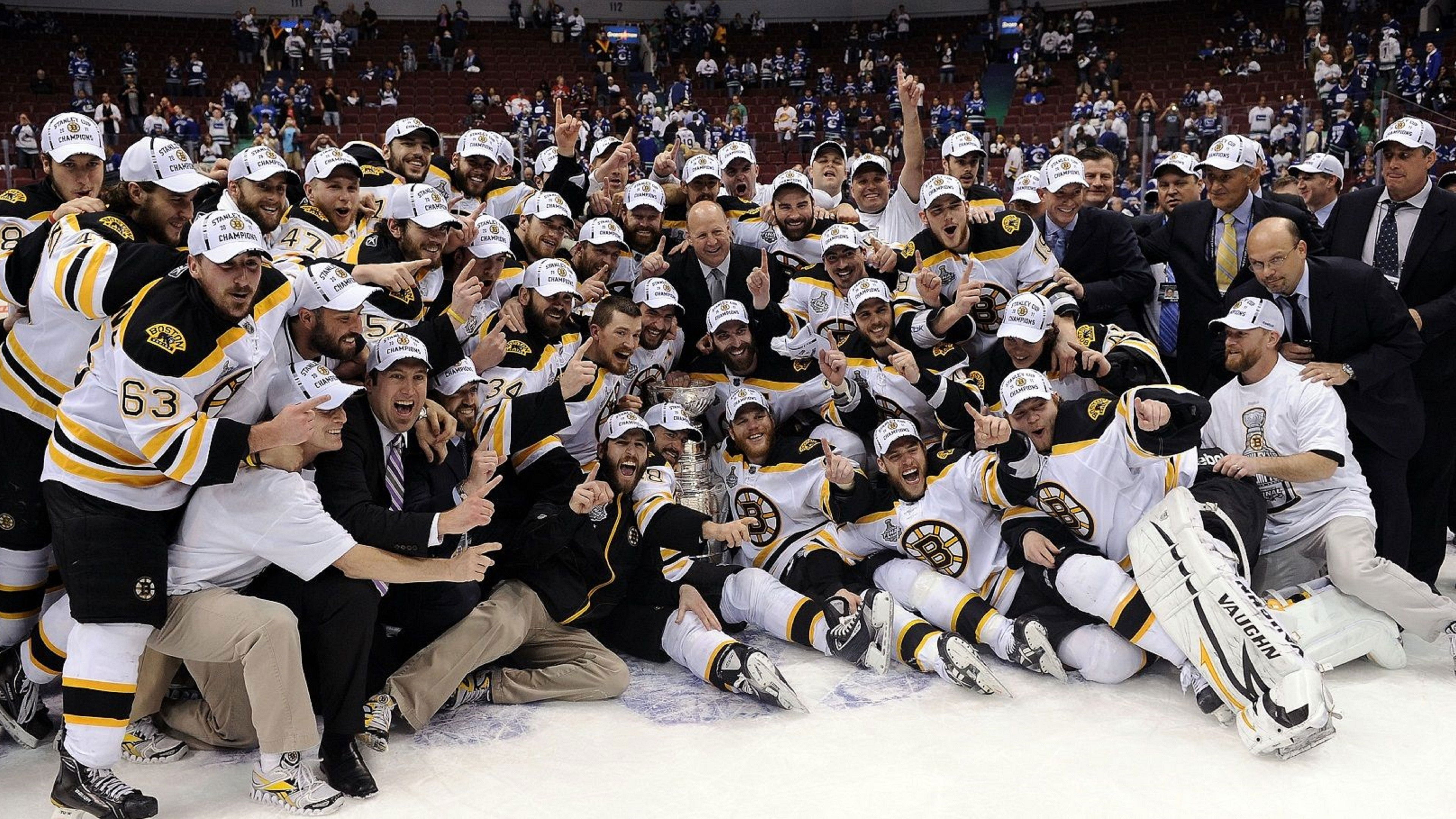 NHL Stanley Cup Champions 2011: Boston Bruins Background