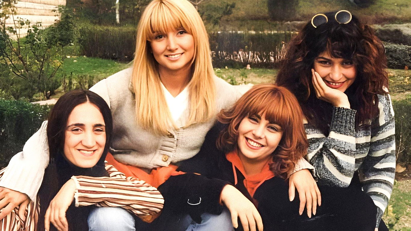 Çılgın Bediş Background