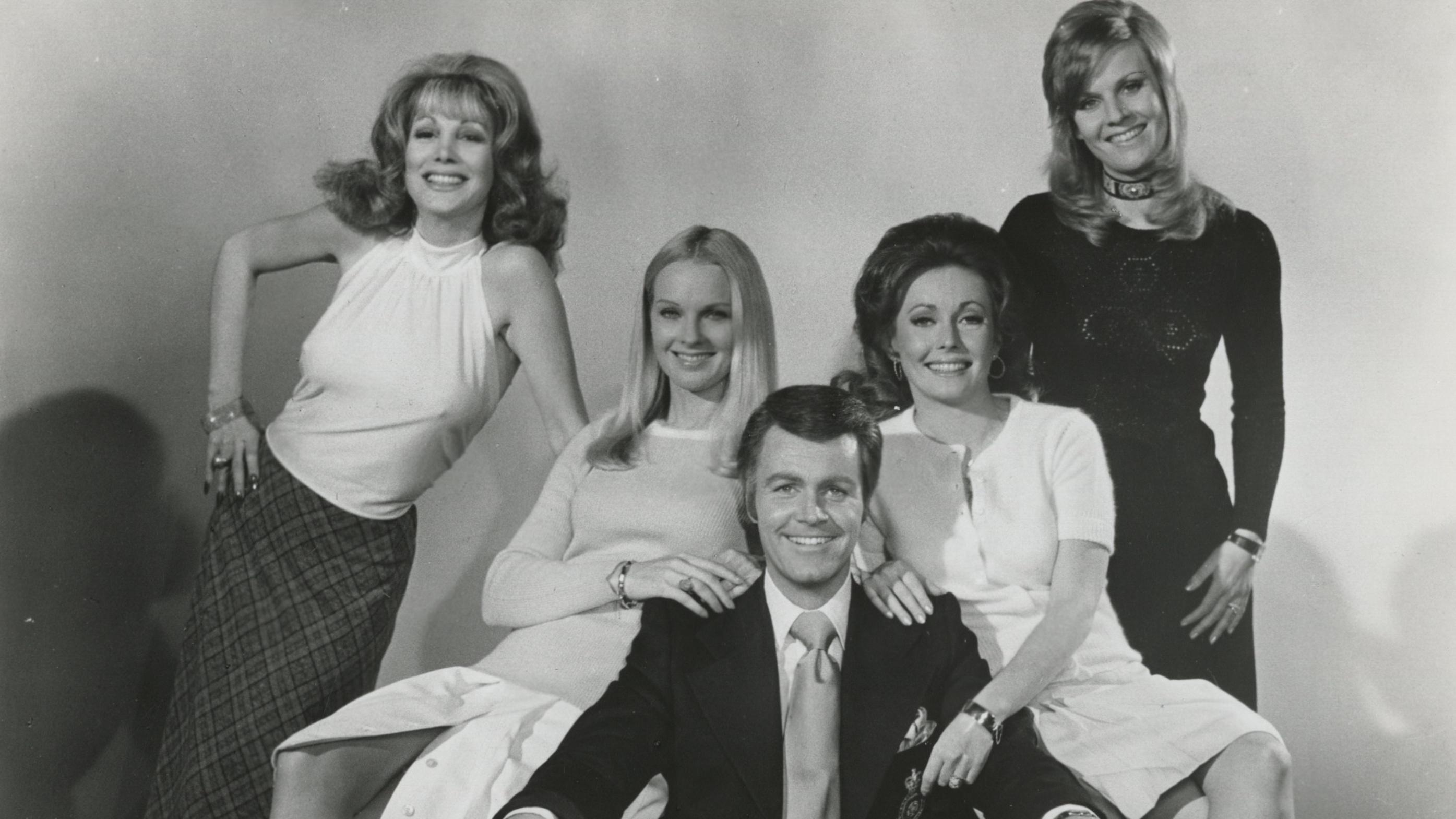 How to Seduce a Woman Background