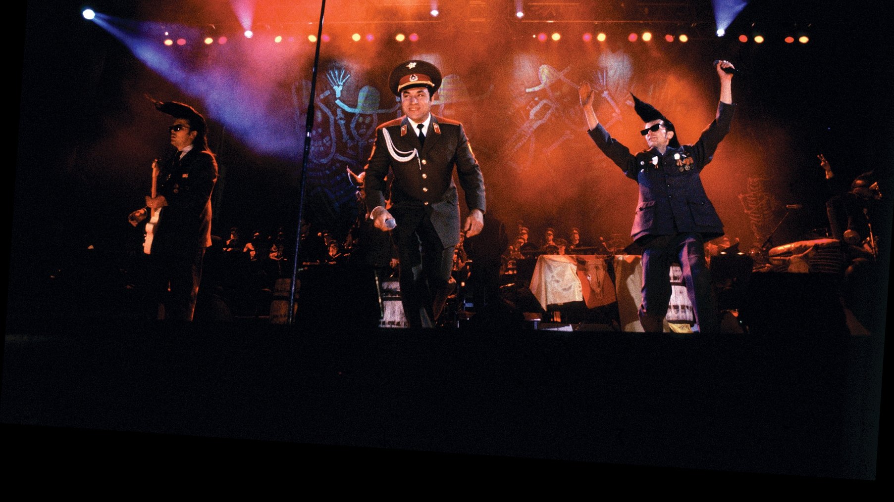 Total Balalaika Show Background