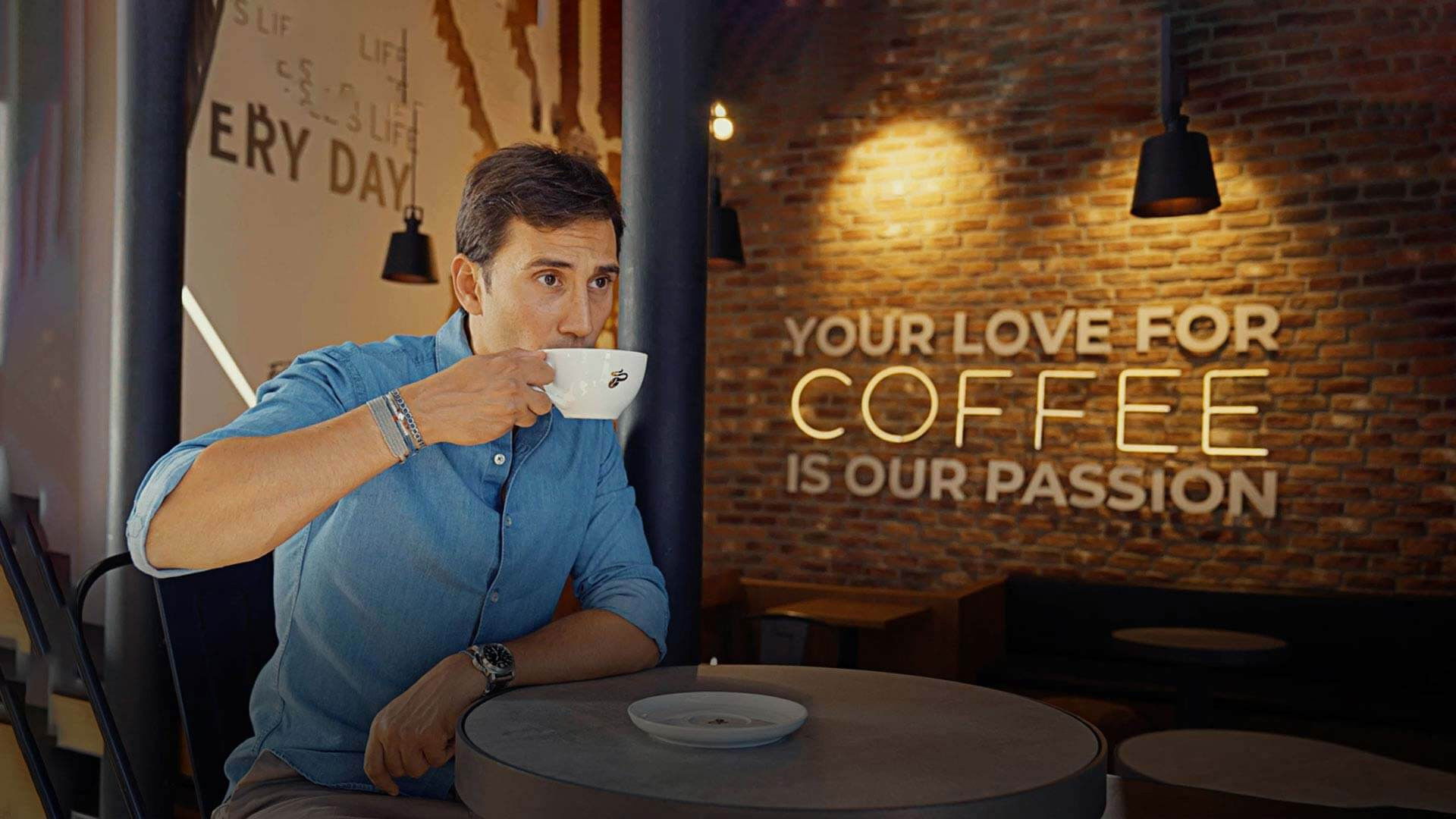 Kahveye bekleriz Background